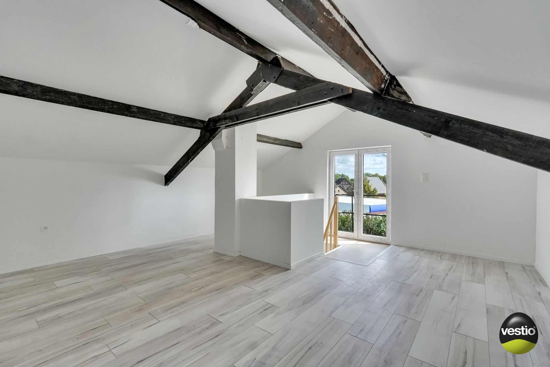 GERENOVEERDE WONING MET 5 SLAAPKAMERS foto 22