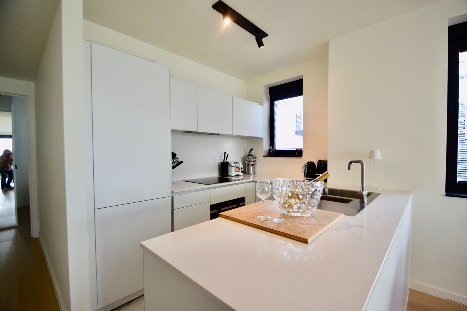 Hoekappartement te huur in Duinenwater met een prachtig zonneterras genietend van het frontaal meerzicht. foto 11