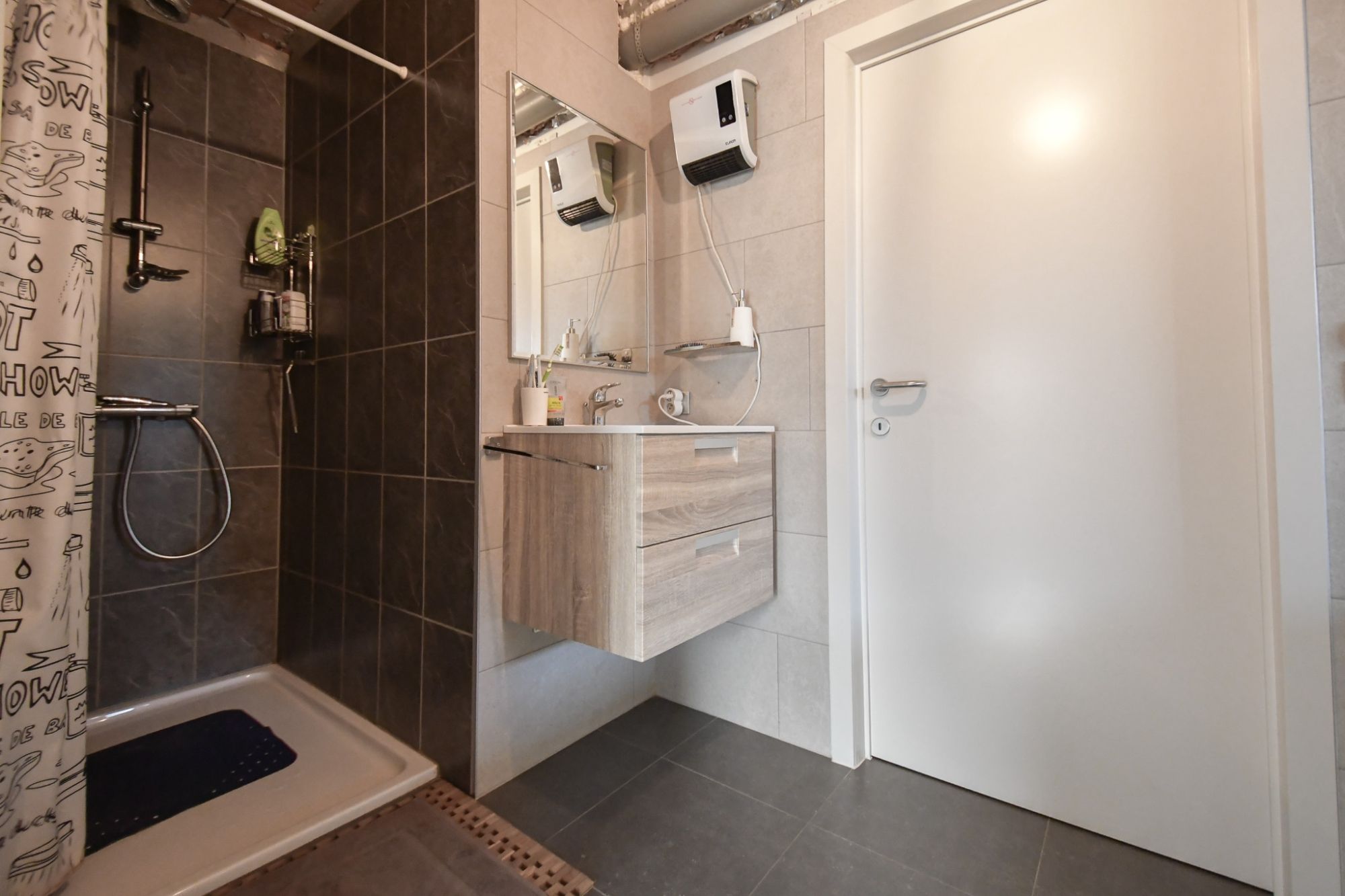 Energiezuinige gezinswoning met 4 slaapkamers en zonnige tuin in Maria-Aalter foto 10