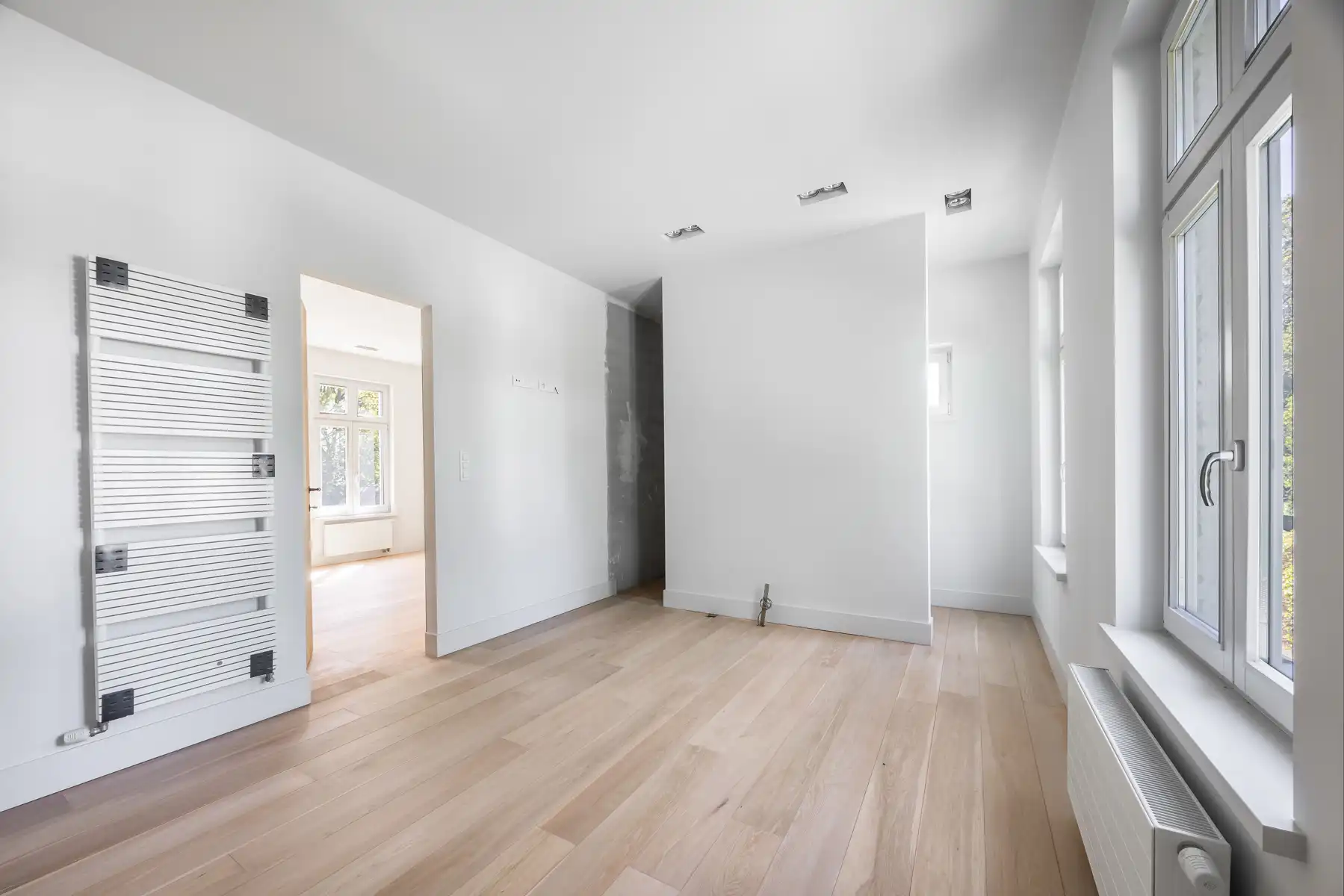 Magnifieke villa op 2.415 m² in residentiële wijk foto 28