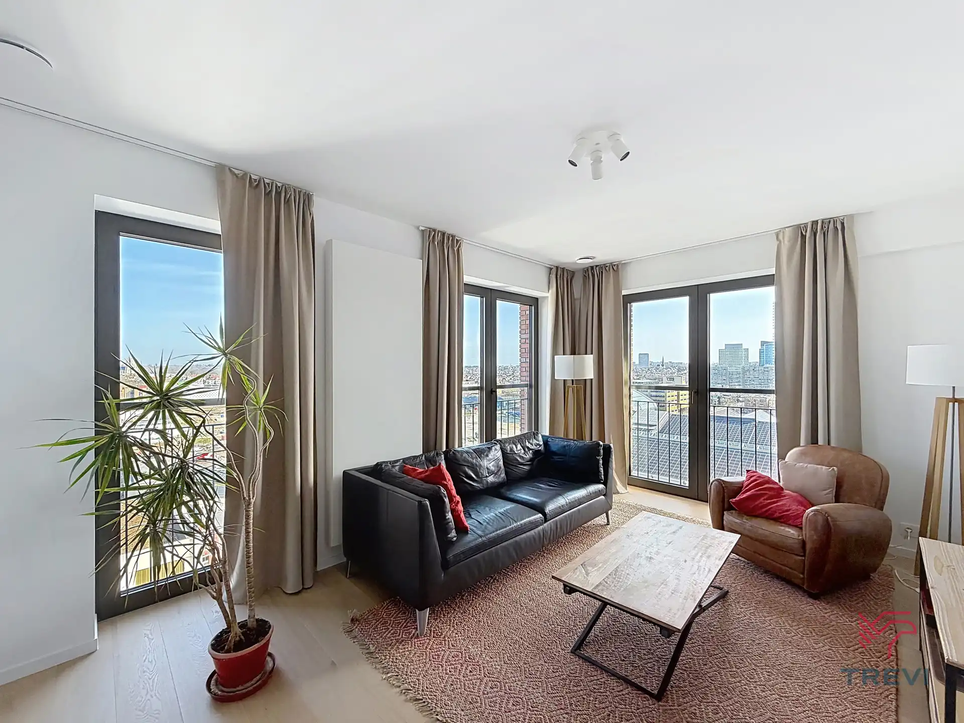 Prachtig appartement met 2 slpks, terras en topuitzicht foto {{pictureIndex}}