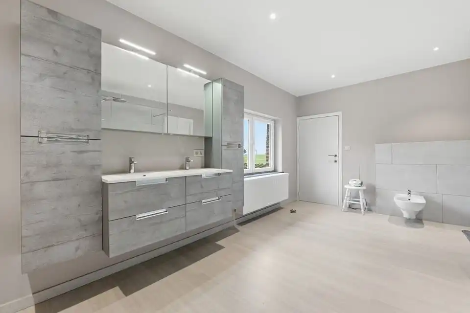 INSTAPKLARE GEZINSWONING MET 3 SLKS IN GINGELOM foto 28