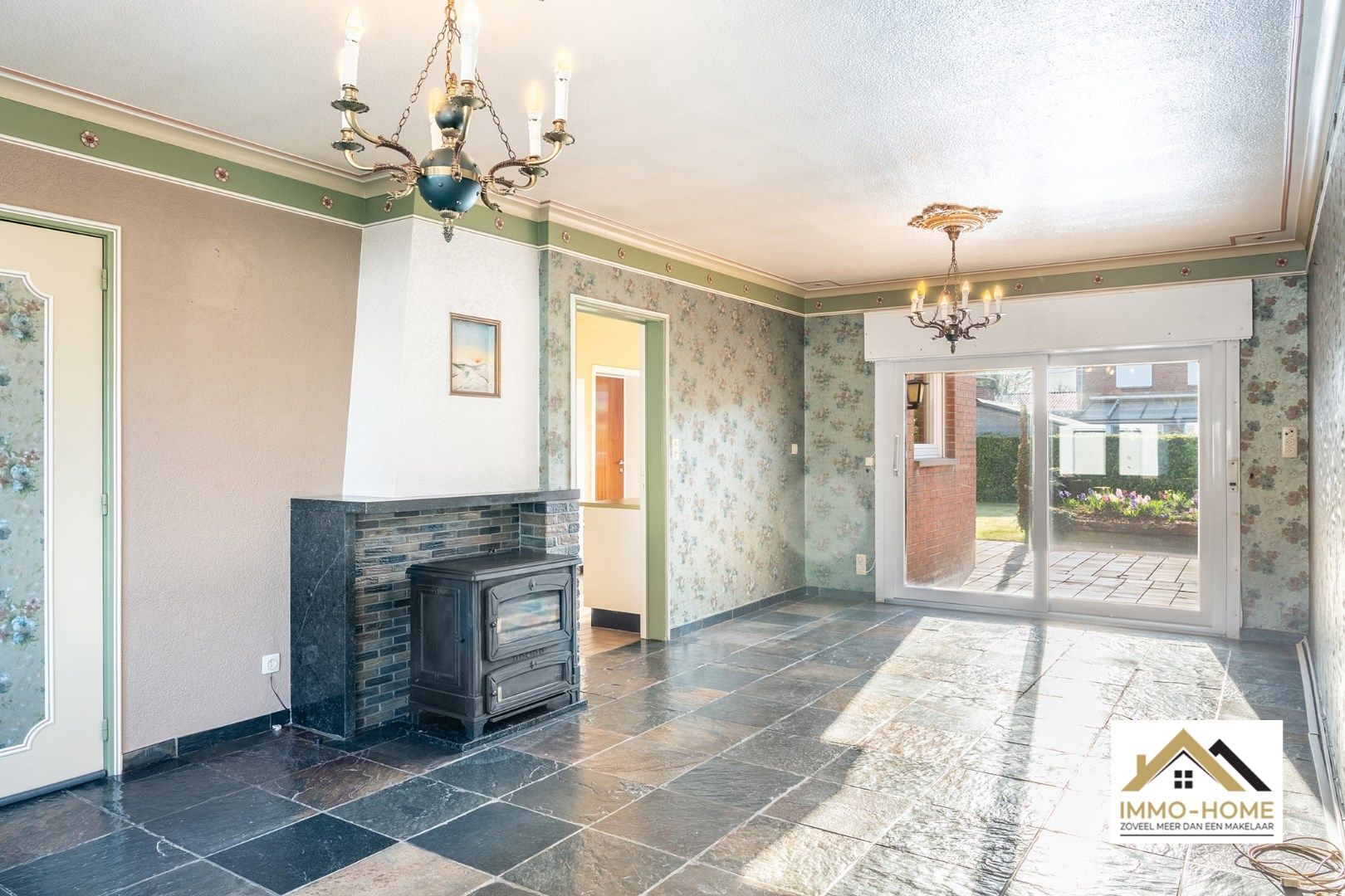 Te renoveren woning op uitstekende locatie te Lochristi  foto 7