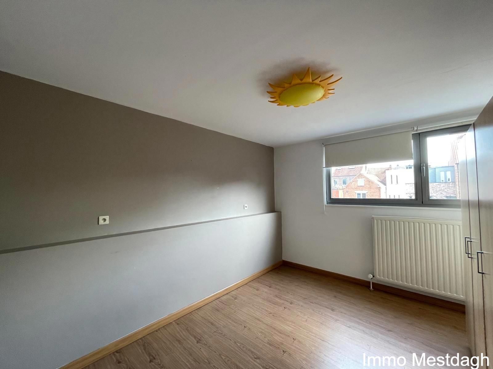 Recent duplex appartement met ruim terras in centrum foto 14