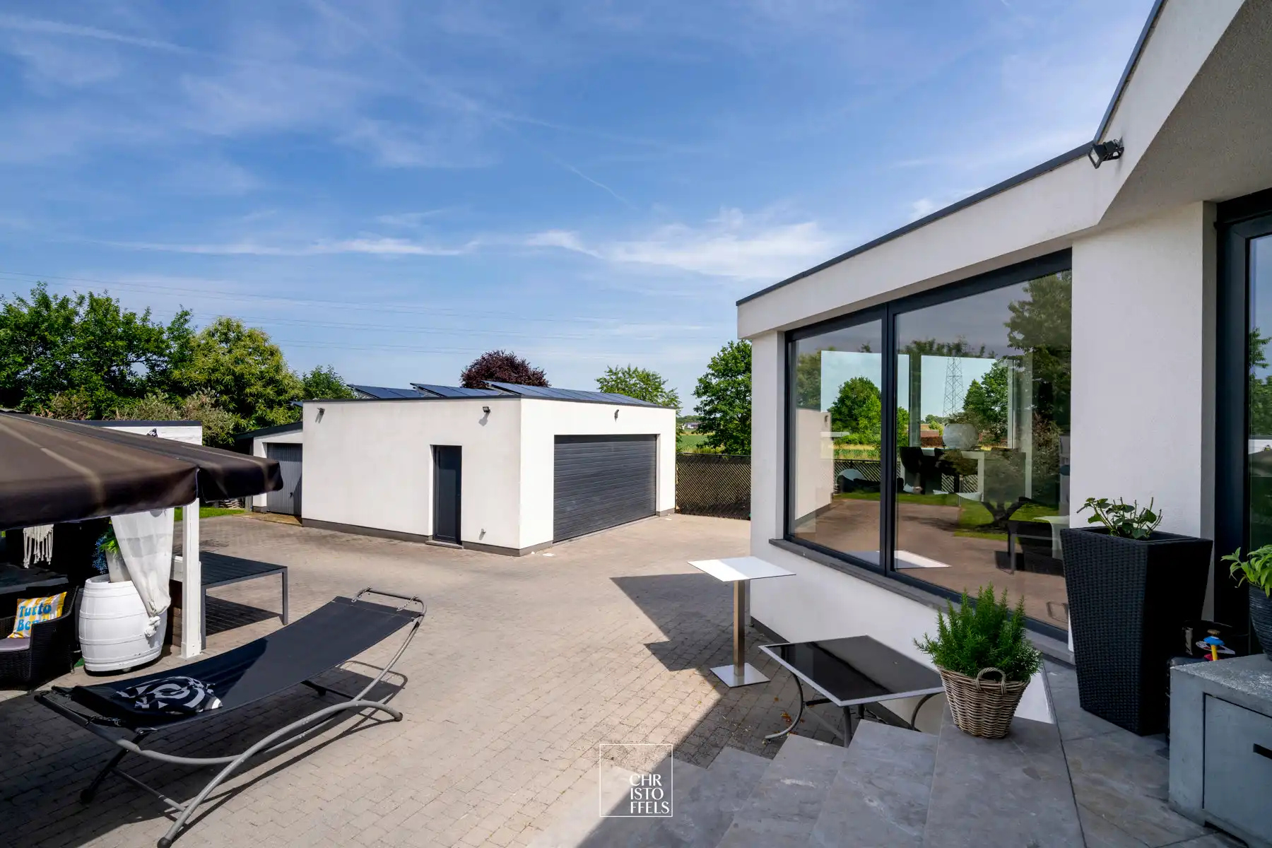 Stijlvolle villa met wellnesscomfort, aparte praktijkruimte in Maasmechelen! foto 4