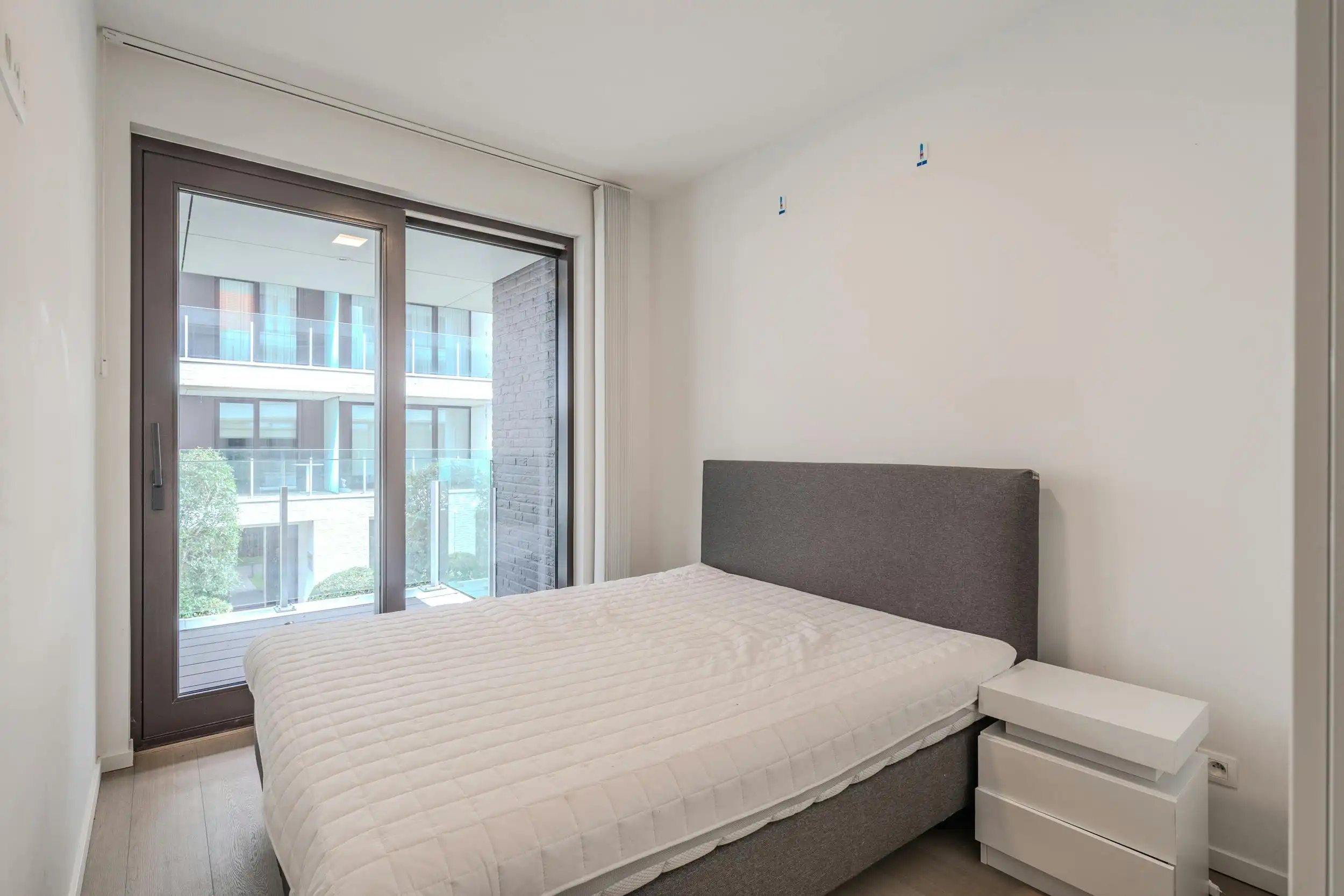 Recent appartement met twee slaapkamers en ruime terrassen foto 14