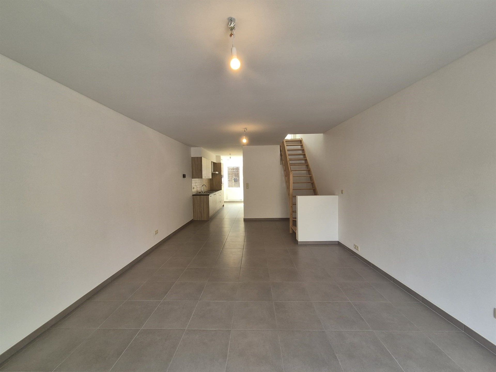 Zeer energiezuinige woning met 2 slaapkamers en tuin. foto 9