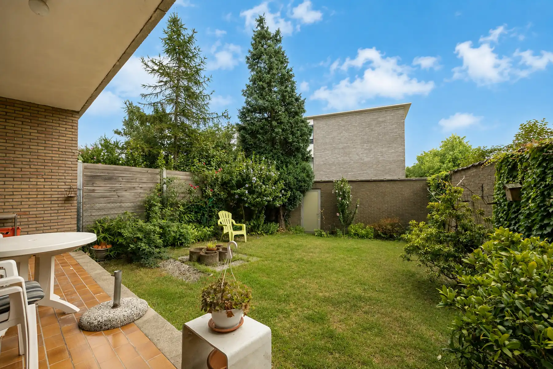 RUIM 3 SLAAPKAMERAPPARTEMENT MET TUIN & GARAGE foto 9