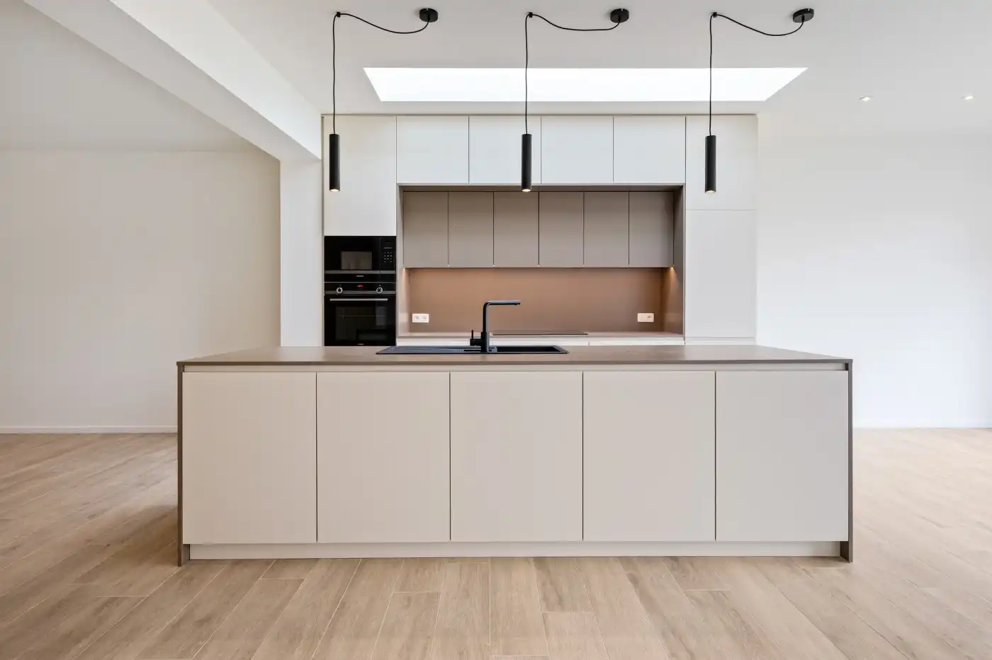 Volledig gerenoveerde, instapklare woning met 3 slpk. en grote tuin foto 5