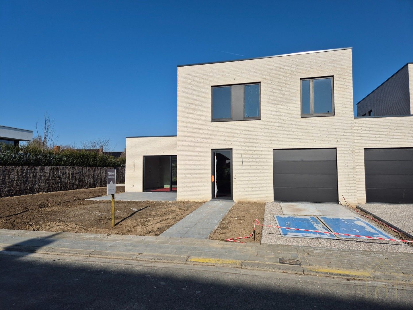 Nieuwbouwwoning op rustige ligging foto 2