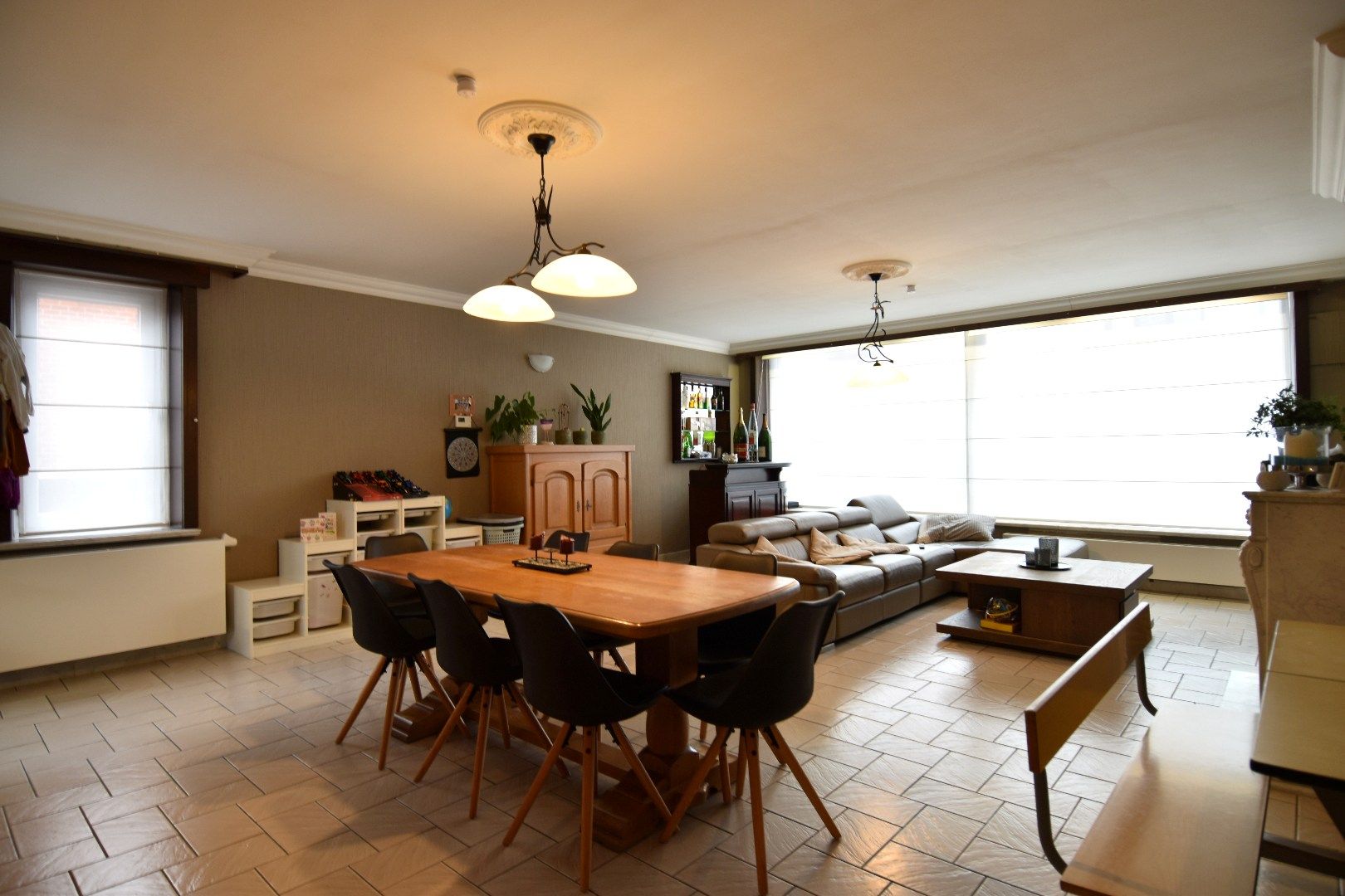 Charmante woning met 3 slaapkamers (mogelijkheid tot meer), dubbele garage en tuin te koop in Lendelede foto 2