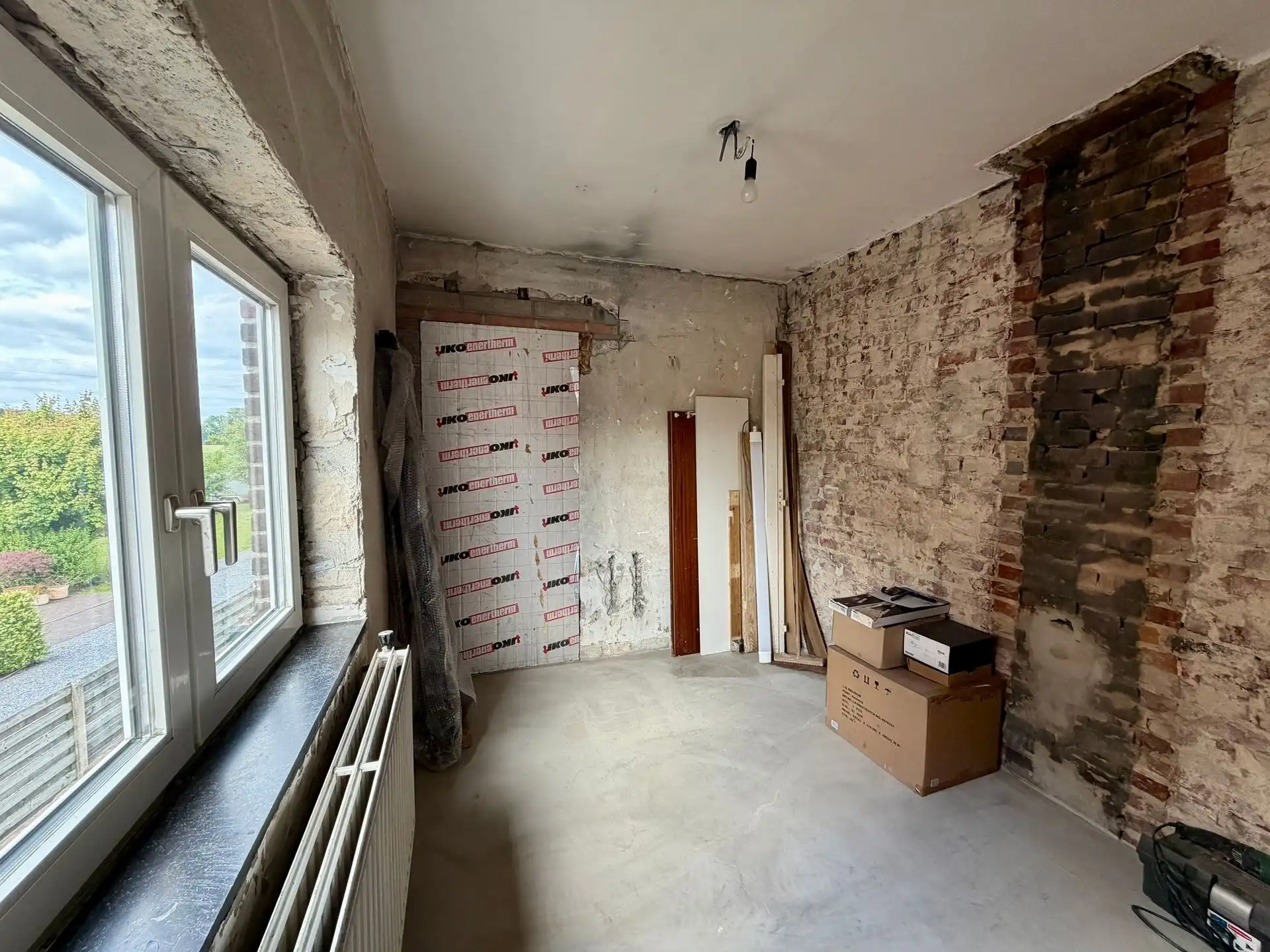 Renovatieproject met enorm potentieel op een ruim perceel van 9a85ca. foto 14