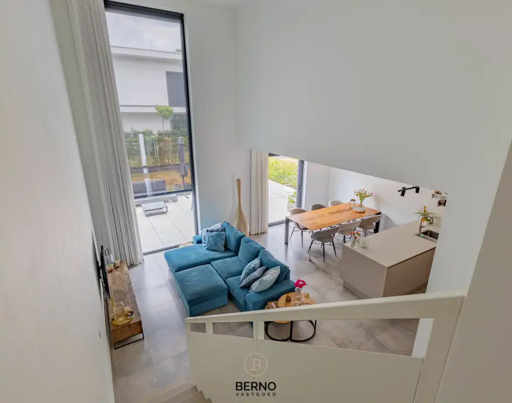 Recente en instapklare woning uit 2021 met ruim terras foto 4