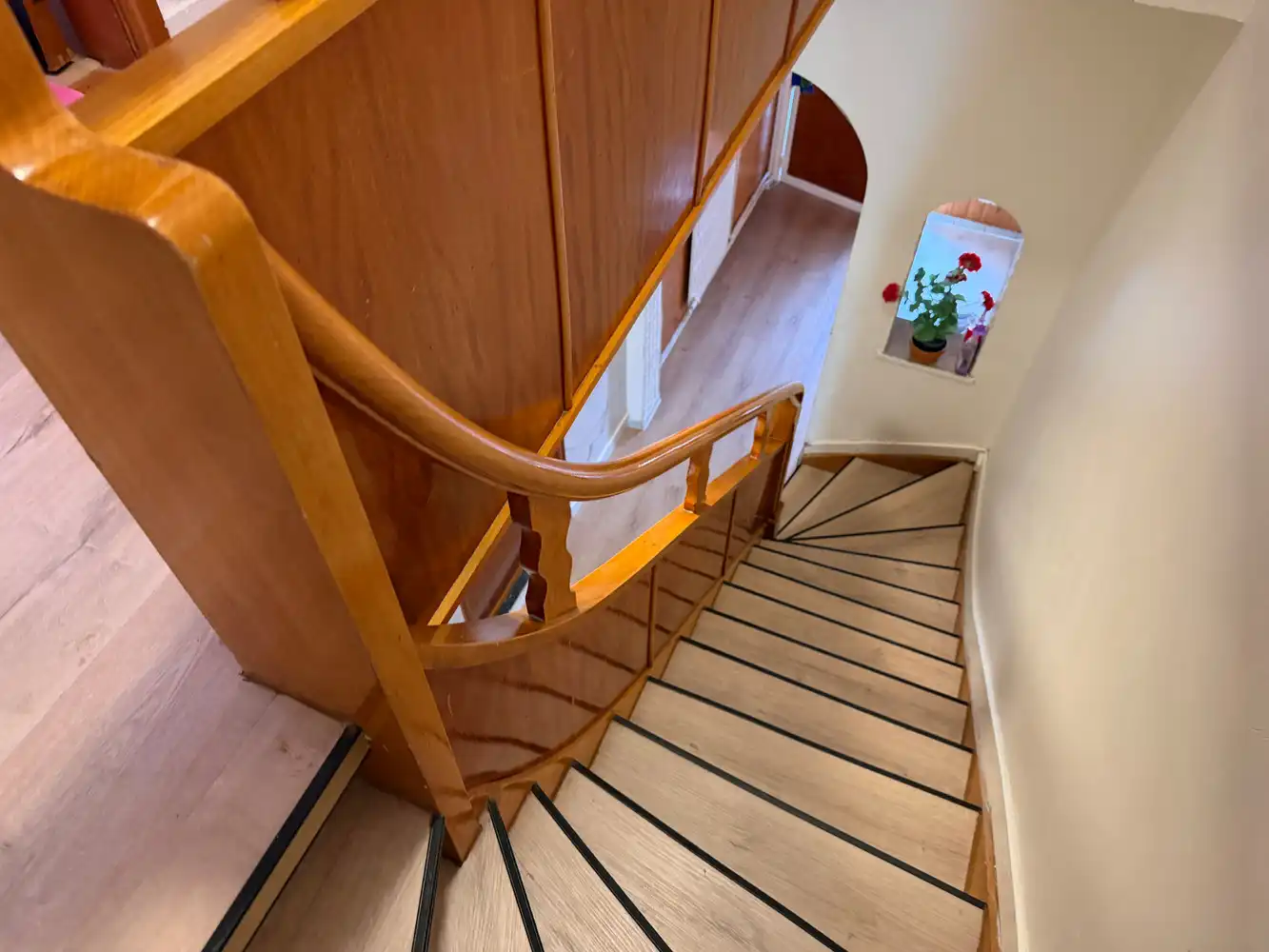 Ruime woning met 3 slaapkamers foto 6