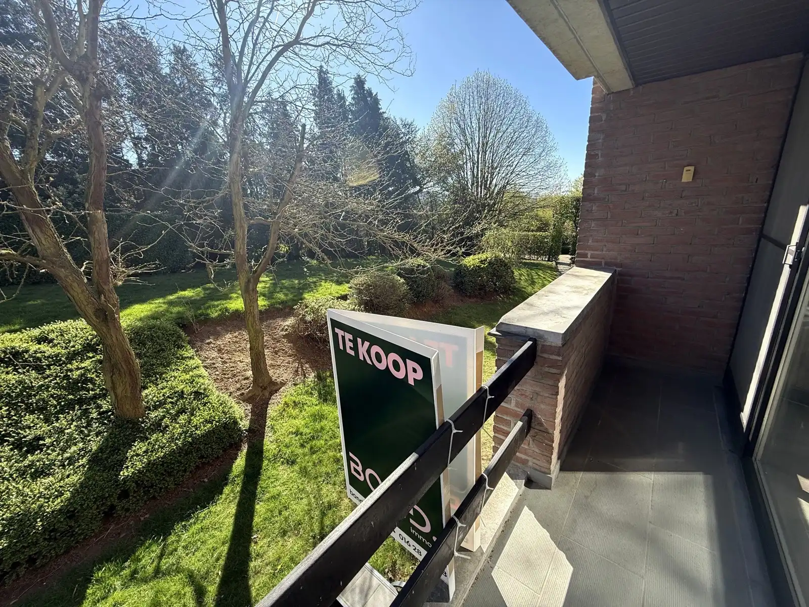 Gerenoveerde serviceflat in een rustige en groene omgeving foto 15