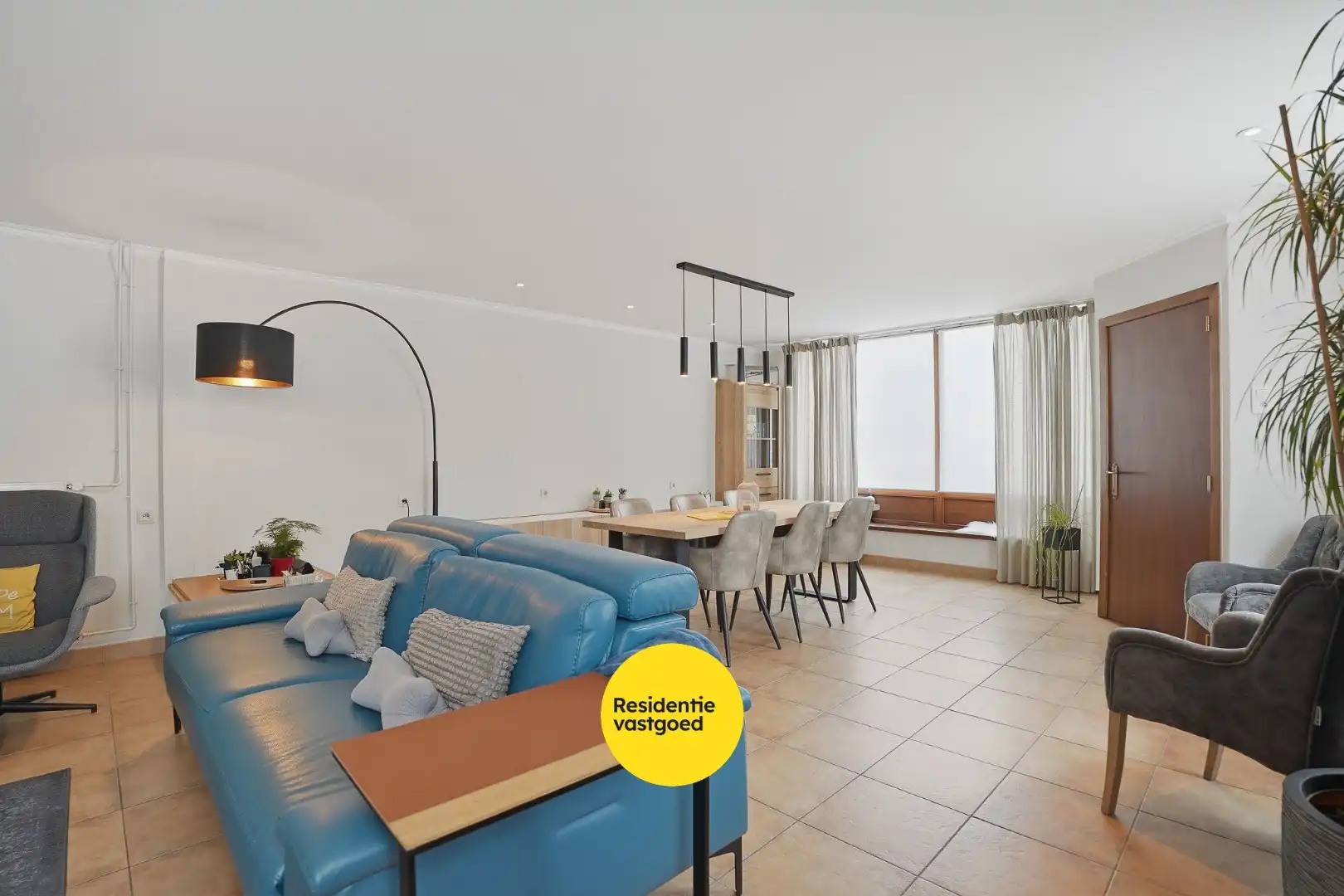 Hoofdfoto van de publicatie: Ruime hoekwoning met 3 slaapkamers en zonnig terras op topligging in Assebroek
