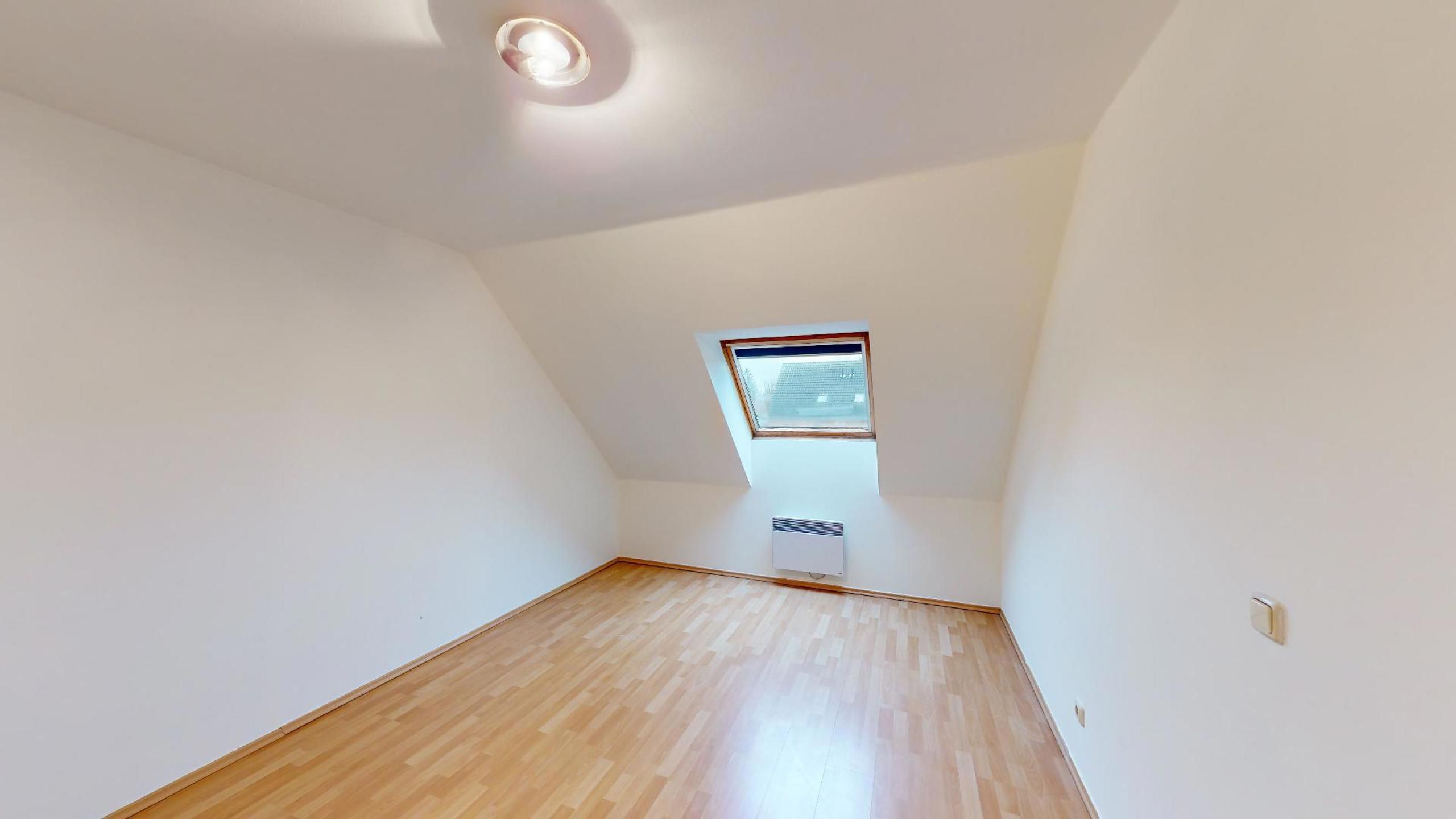 Zeer ruim duplex appartement met lift met  3 slaapkamers! foto 12