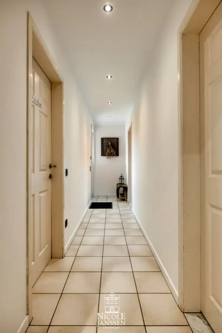 Ruime gezinswoning foto 13