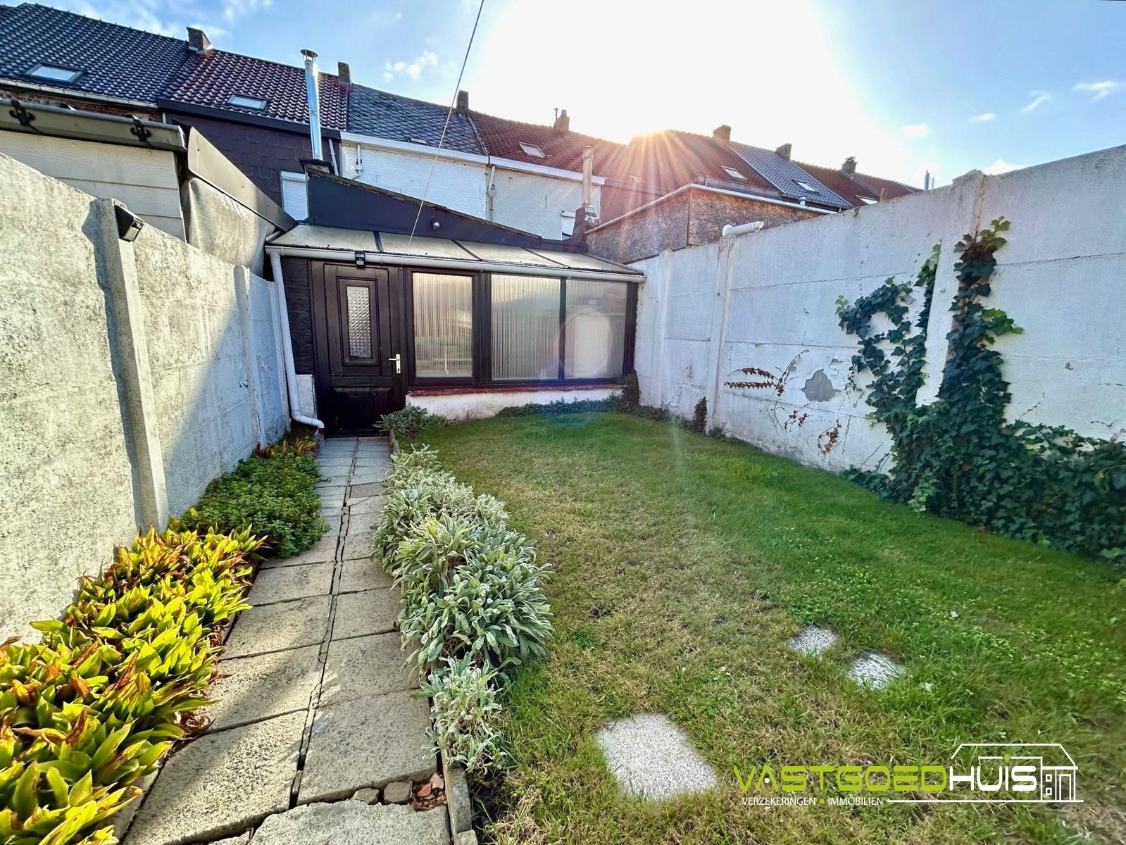 Te renoveren stadswoning met tuin  foto 22