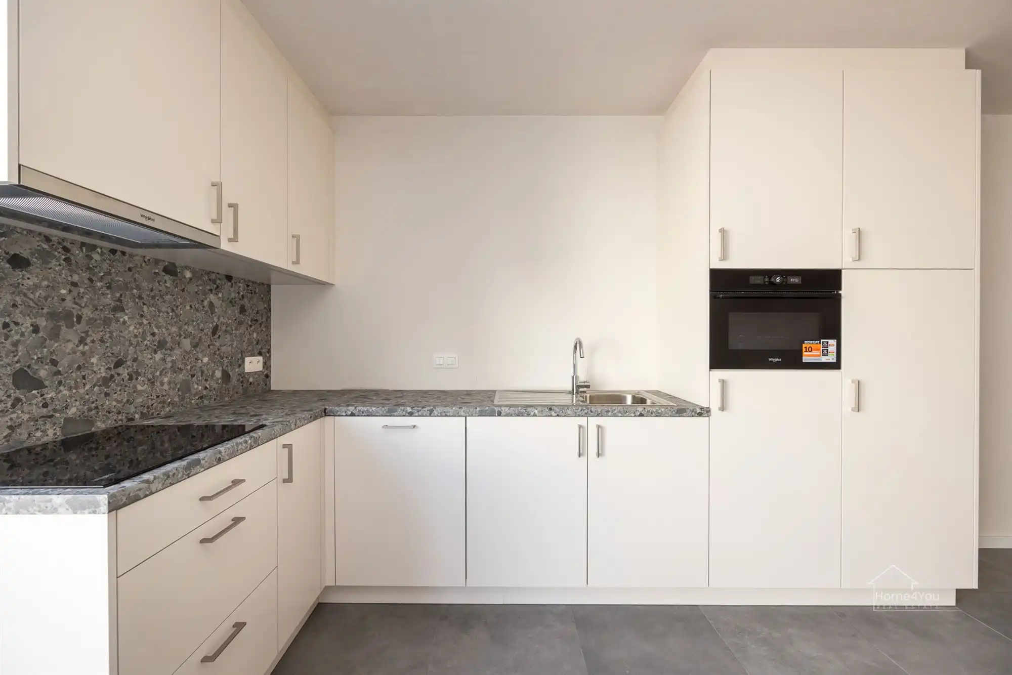 Nieuwbouw appartement met ruim terras foto 5