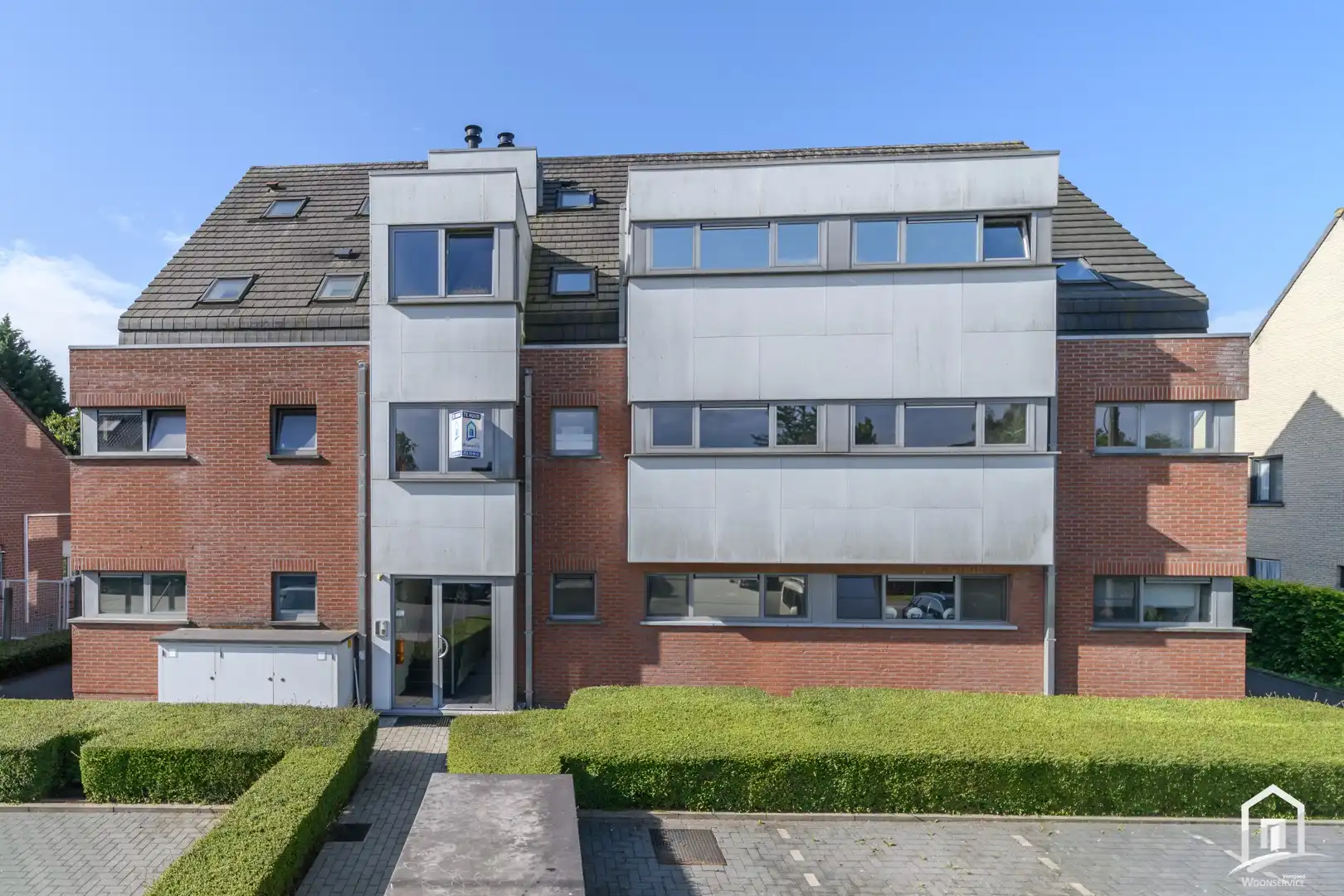 Duplex appartement gelegen aan de stadsrand van Aalst. foto 13