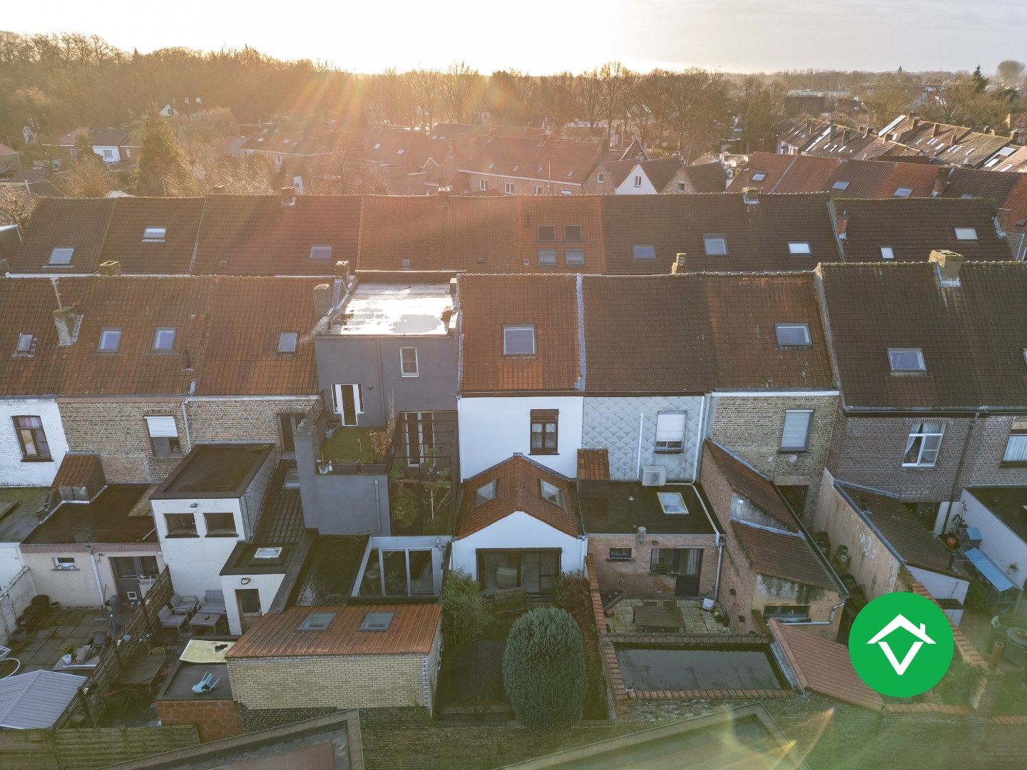 Gerenoveerde rijwoning in Brugge met 2 slaapkamers foto 21