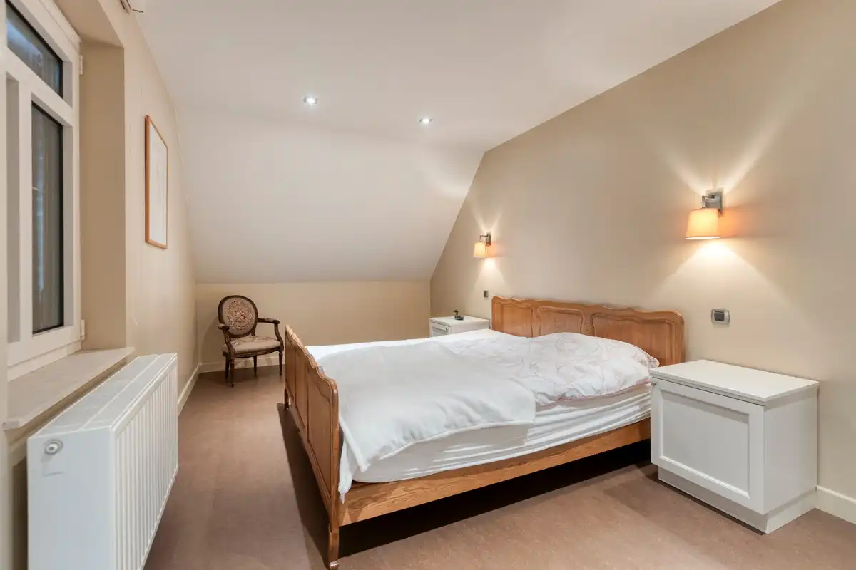 Ruime villa met prachtig aangelegde tuin in een rustige omgeving foto 17