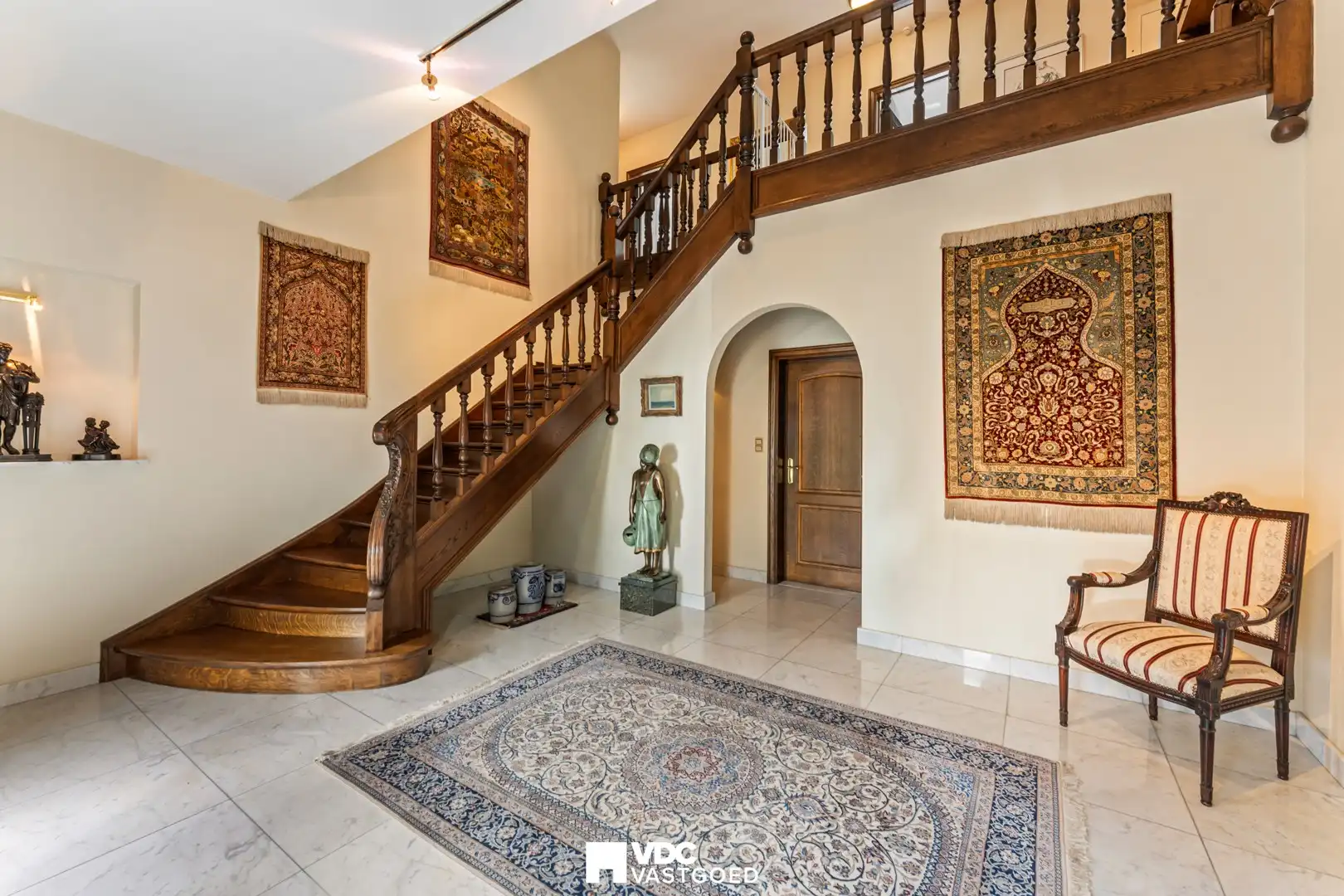 Unieke villa met kantoorruimte, binnenzwembad en opsplitsingsmogelijkheid – Tongeren/Borgloon foto 9