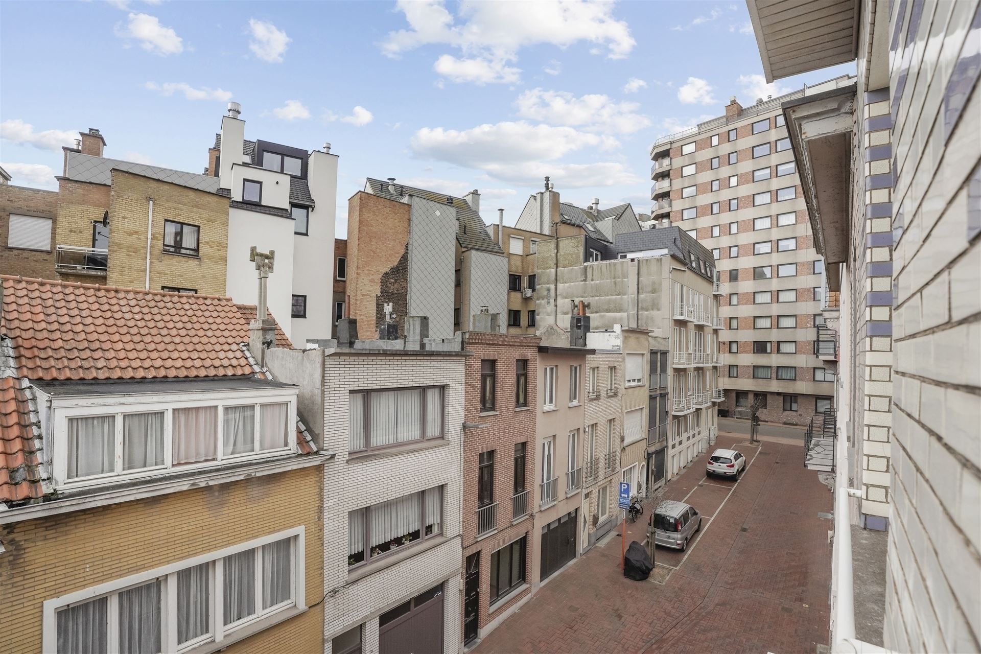 ZONNIG / VLAK AAN ZEEDIJK foto 9