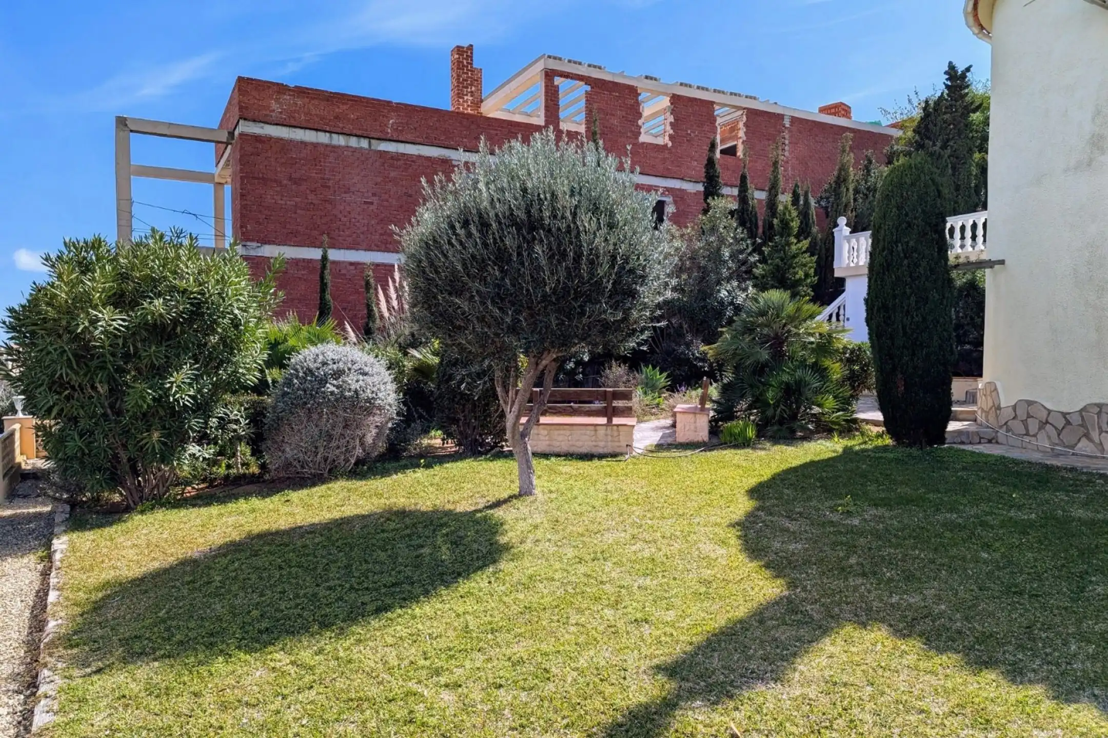 Casalina España stelt te koop villa op Cumbre del Sol  foto 44