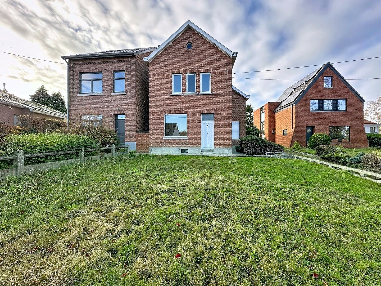 Ruime woning met tuin, terras, garage en 4 slaapkamers te Kessel-Lo! foto 2