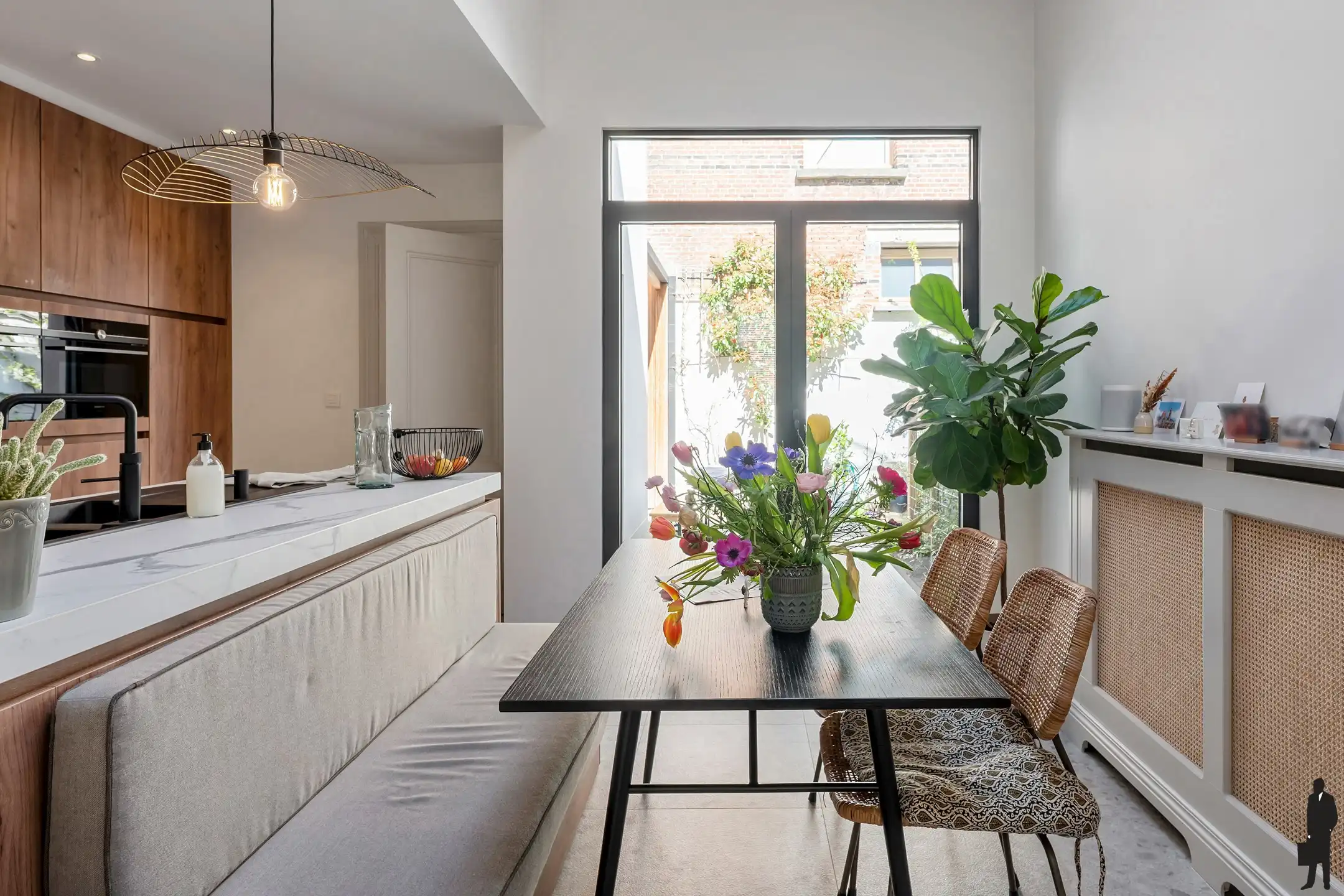 Karaktervolle, volledig gerenoveerde woning met 4 slaapkamers en stadstuin in het hart van Berchem foto 13