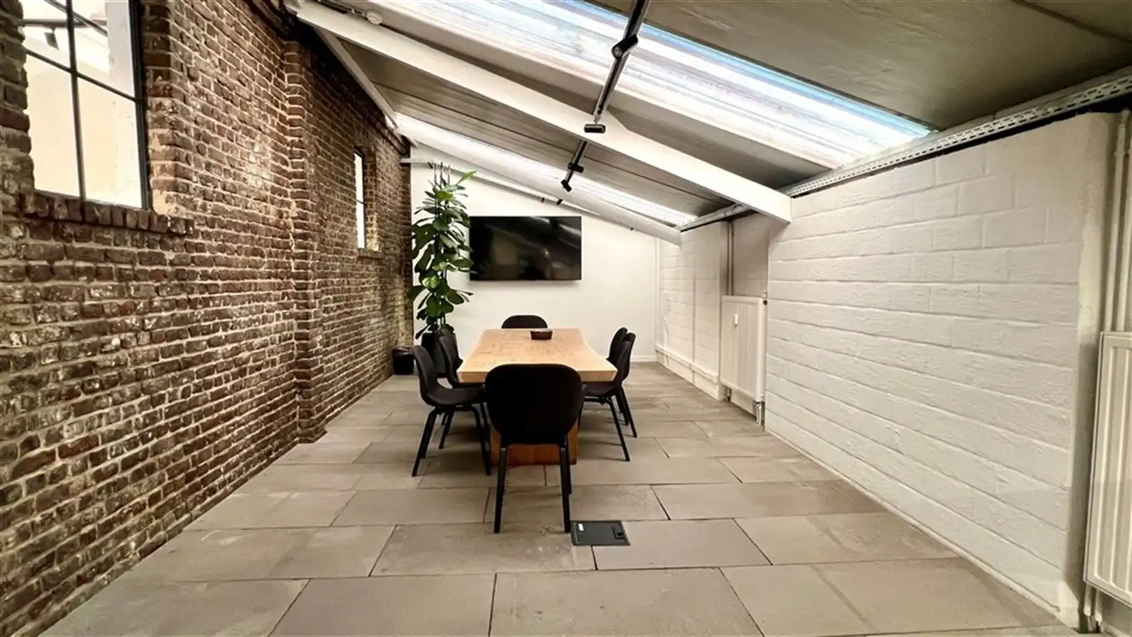 Loftkantoor/Atelier/Showroom in oude Kleurtjesfabriek te Drongen  foto 8