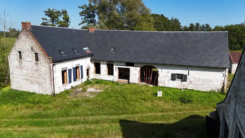 Exclusief 17e eeuws landgoed met bijgebouwen en slotgracht op 1 ha foto 18