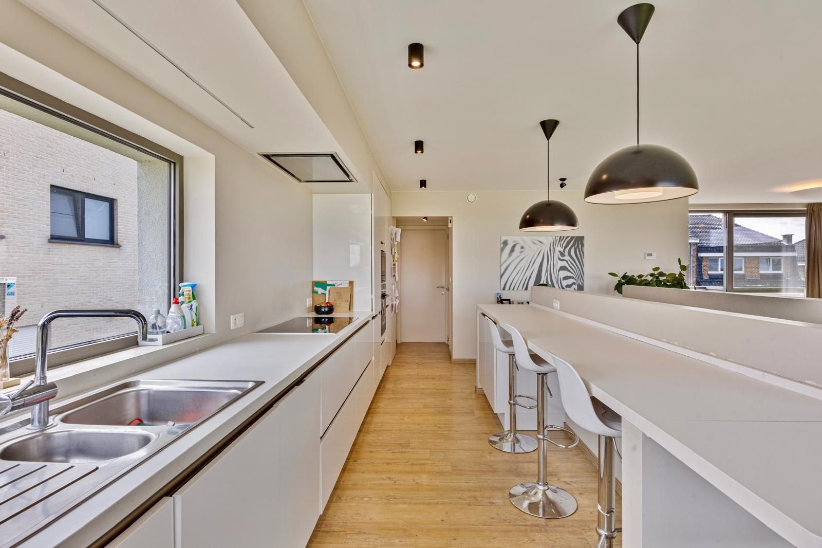 RECENTE VILLA MET 5 SLAAPKAMERS + 2 BADKAMERS ! foto 12
