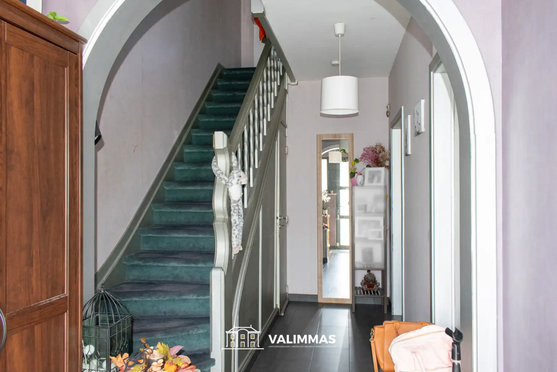 Welgelegen en instapklare woning met gezellige tuin & garage foto 3