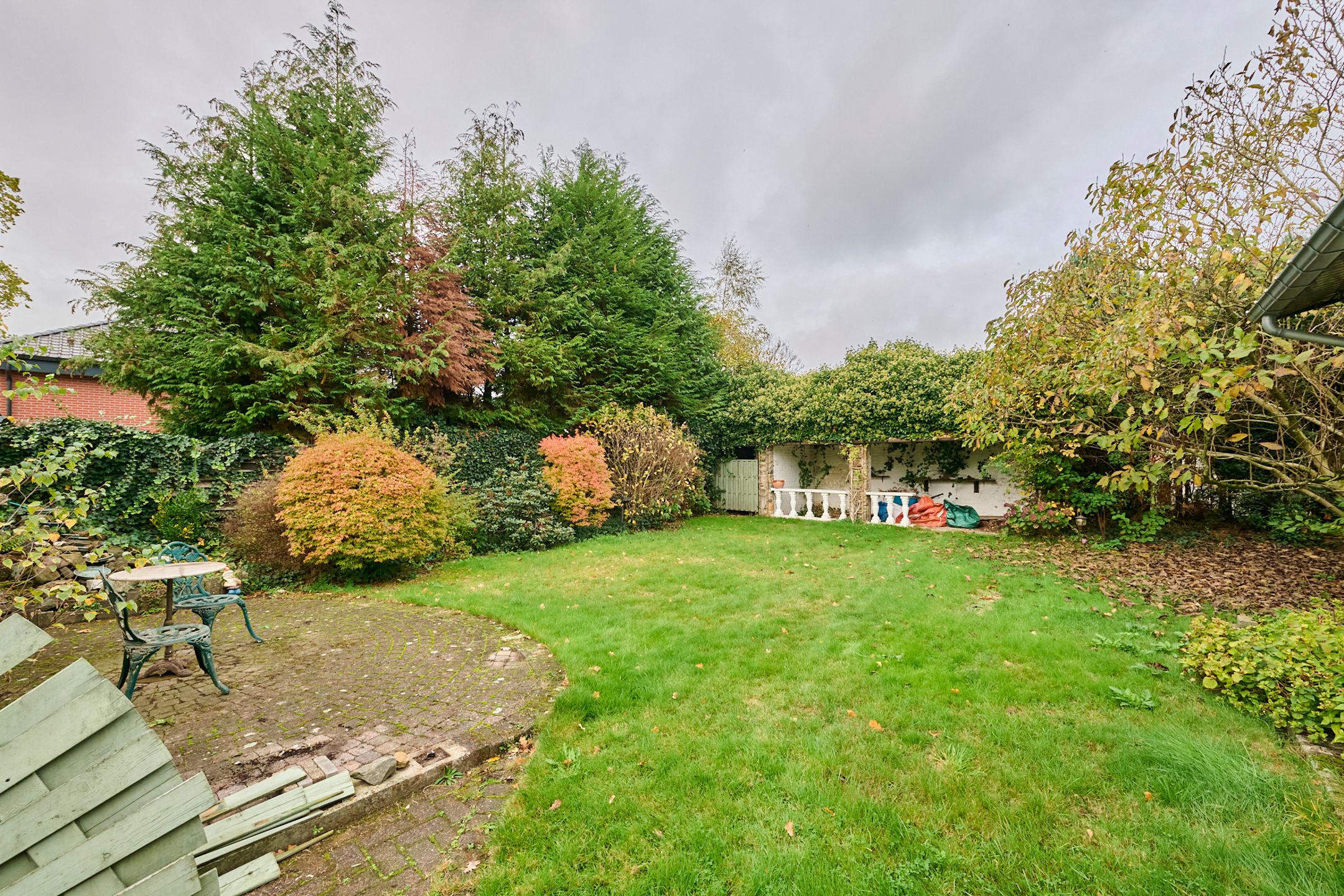 RUSTIG GELEGEN OP TE FRISSEN GEZINSWONING OP 6a in As. foto 13