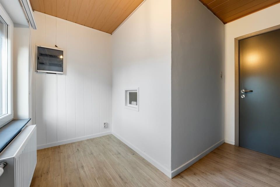 RUIME, INSTAPKLARE WONING MET 4 SLAAPKAMERS EN EEN ZONNIGE TUIN TE HEERS foto 26