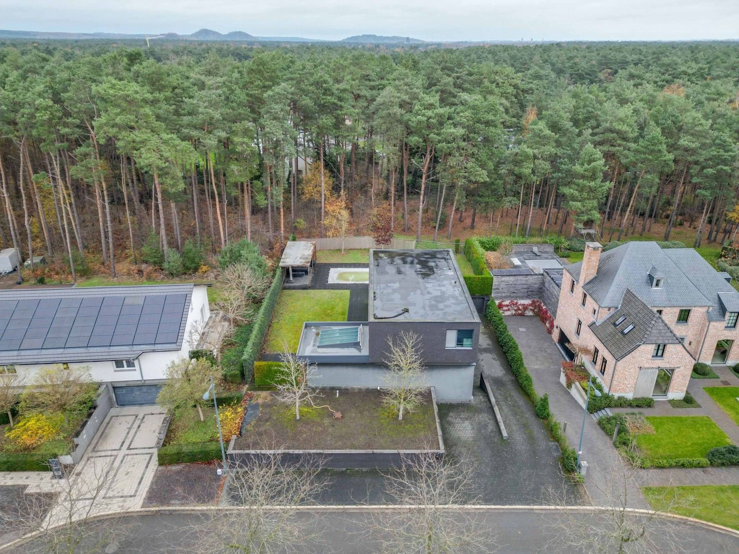 Exclusieve moderne villa te koop – Eindstraat 51, Maasmechelen foto {{pictureIndex}}