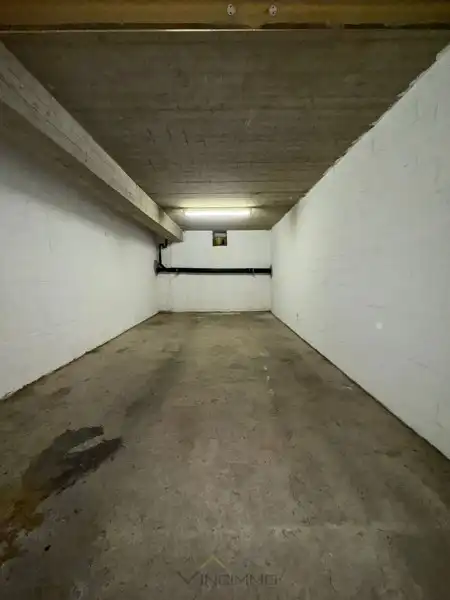 Te Koop – Gesloten Garagebox in Residentie Lantana, Knokke foto 3