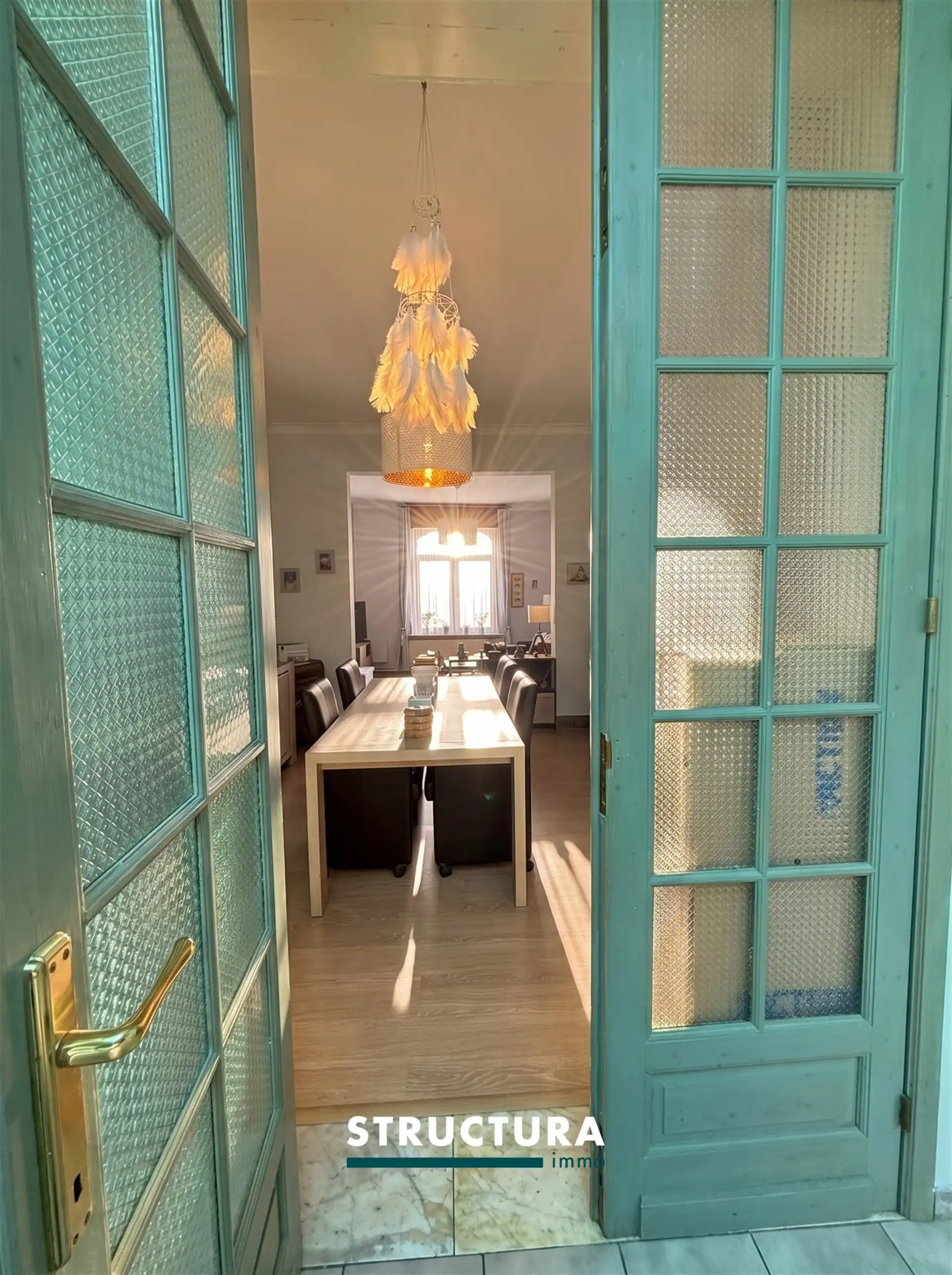 Woning met staanplaats  foto 5