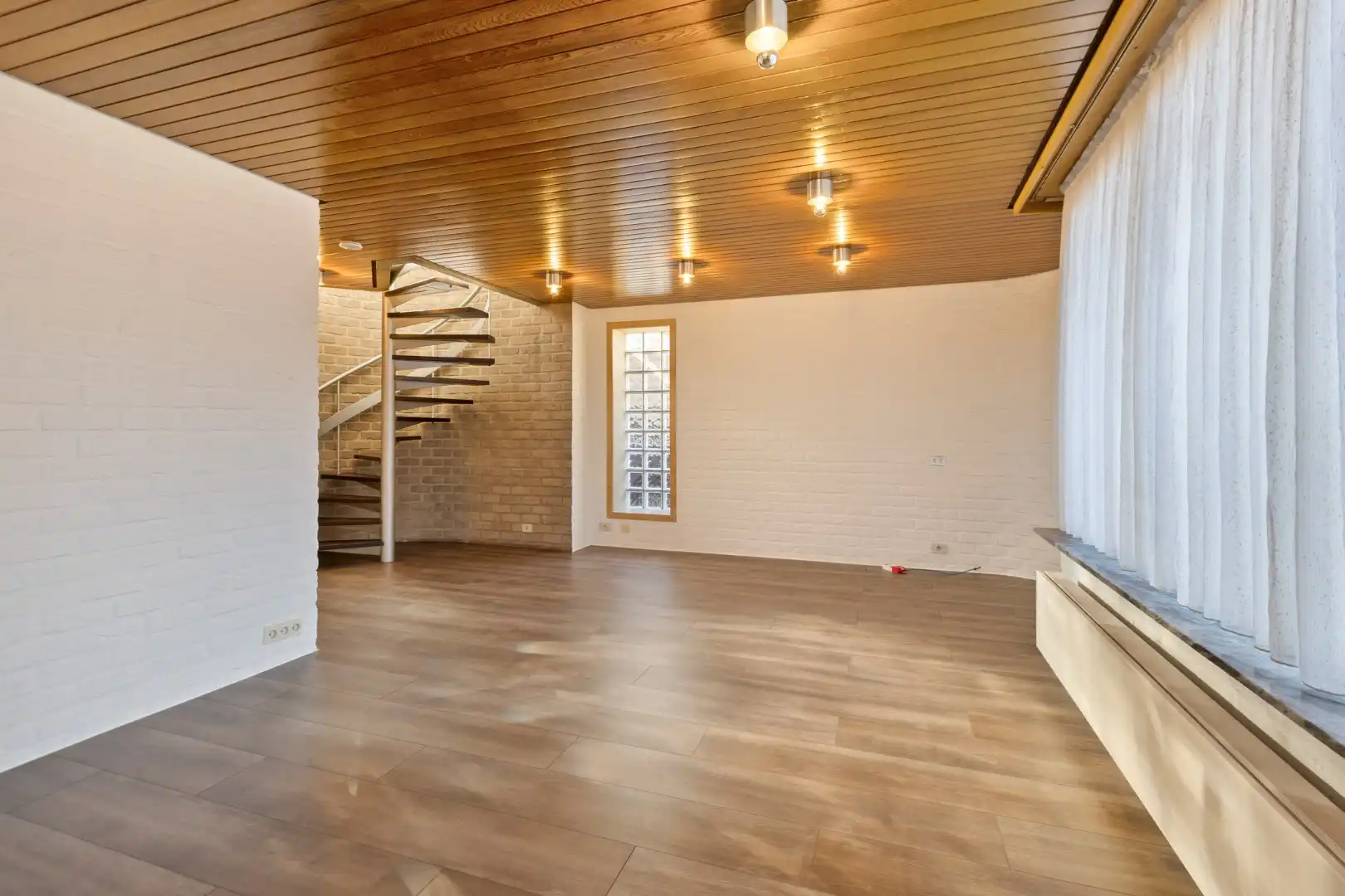 Instapklare woning met 3 SLPKS en leuke tuin in Mol - Ginderbuiten !  foto 5