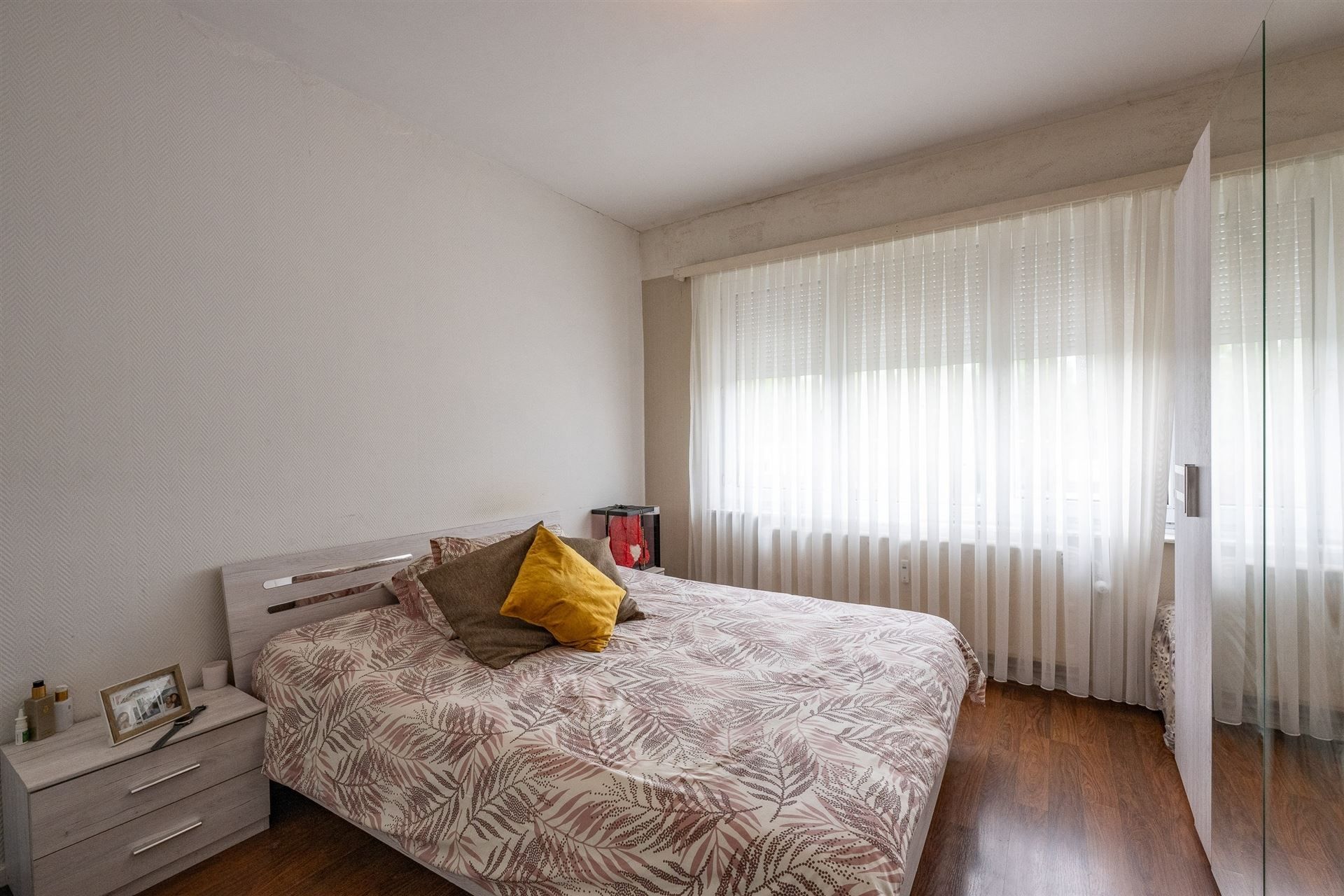 Op te frissen appartement met 2 slaapkamers en zonnig terrasje foto 6
