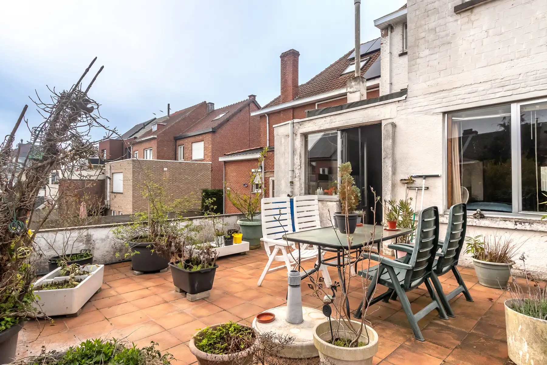 Ruime, te renoveren woning met veel potentieel nabij centrum foto 17