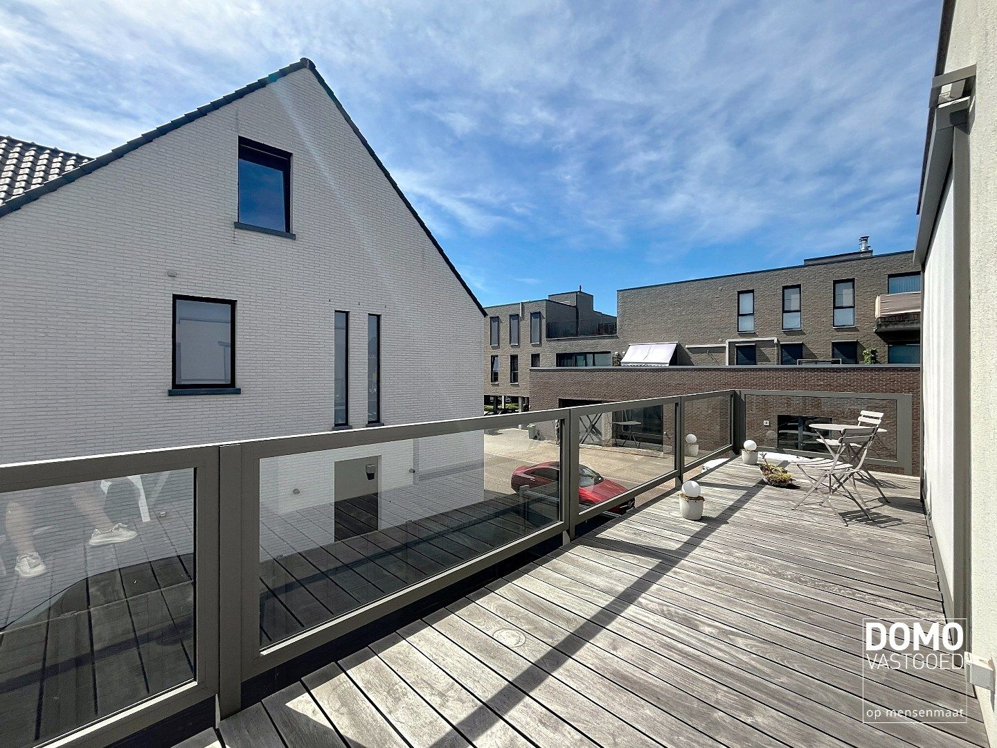 RUIM APPARTEMENT VAN 120 M² MET TERRAS, LIFT, 2 SLAAPKAMERS EN AUTOSTANDPLAATS GELEGEN TE CENTRUM KERMT foto 13