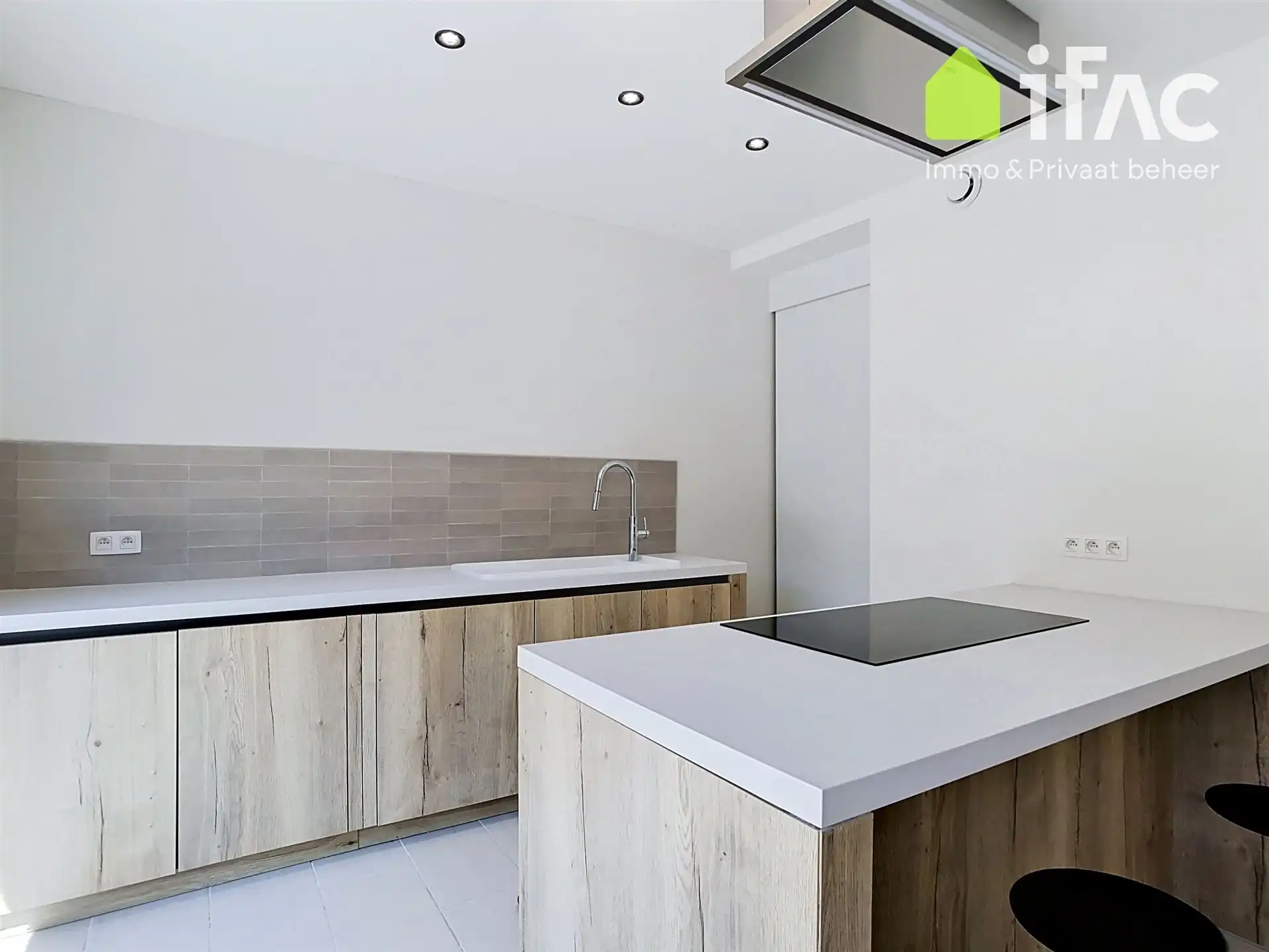 Volledig gerenoveerde (EPC A!) woning op toplocatie foto 11