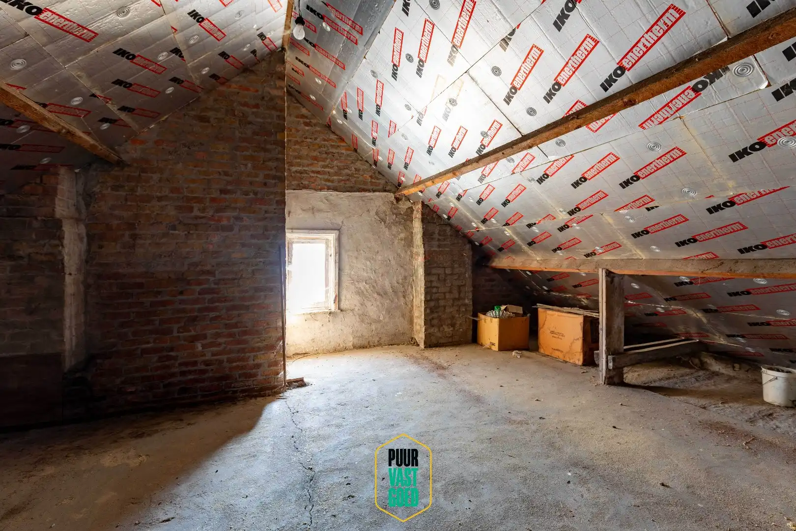 Degelijk halfopen woonhuis  met aparte boei en zuidgerichte tuin, op 534 m² grond foto 23