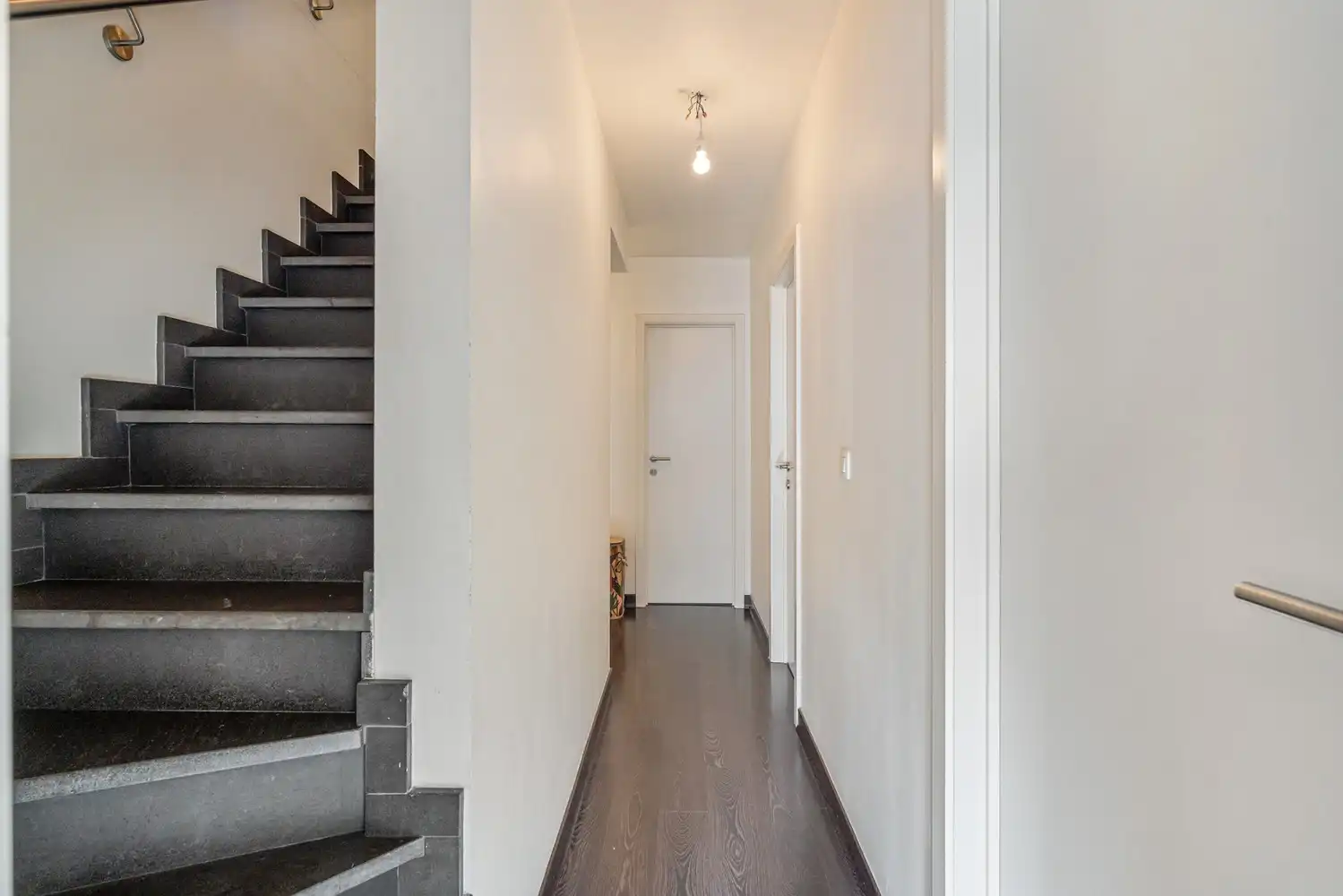 Moderne en energiezuinige(A-label) woning met 4 ruime slaapkamers, 2 badkamers, 2 autostaanplaatsen, een ruime kelder en een tuin te Kessel-Lo! foto 14