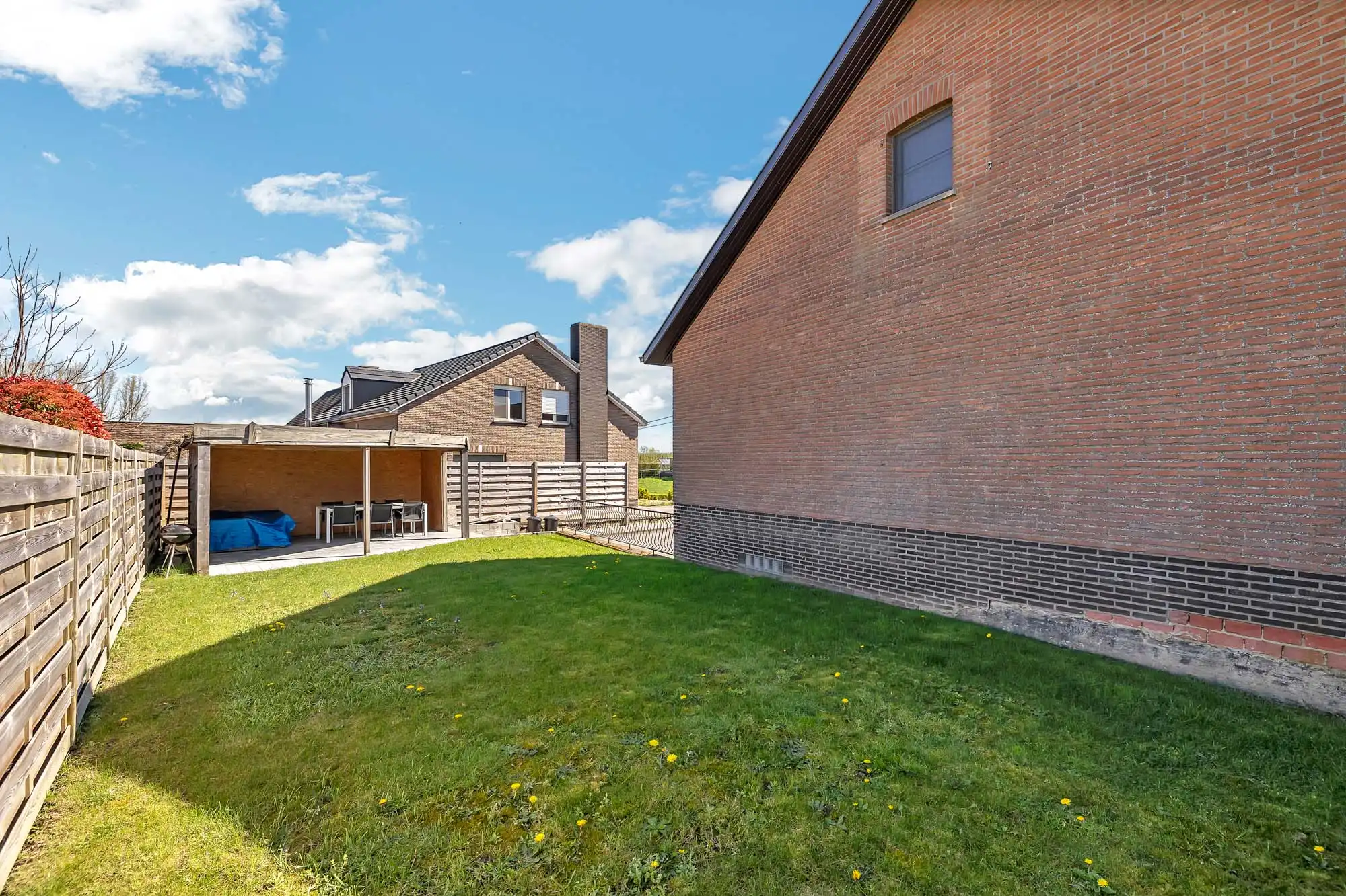 Ruime gezinswoning met 4 slaapkamers foto 20