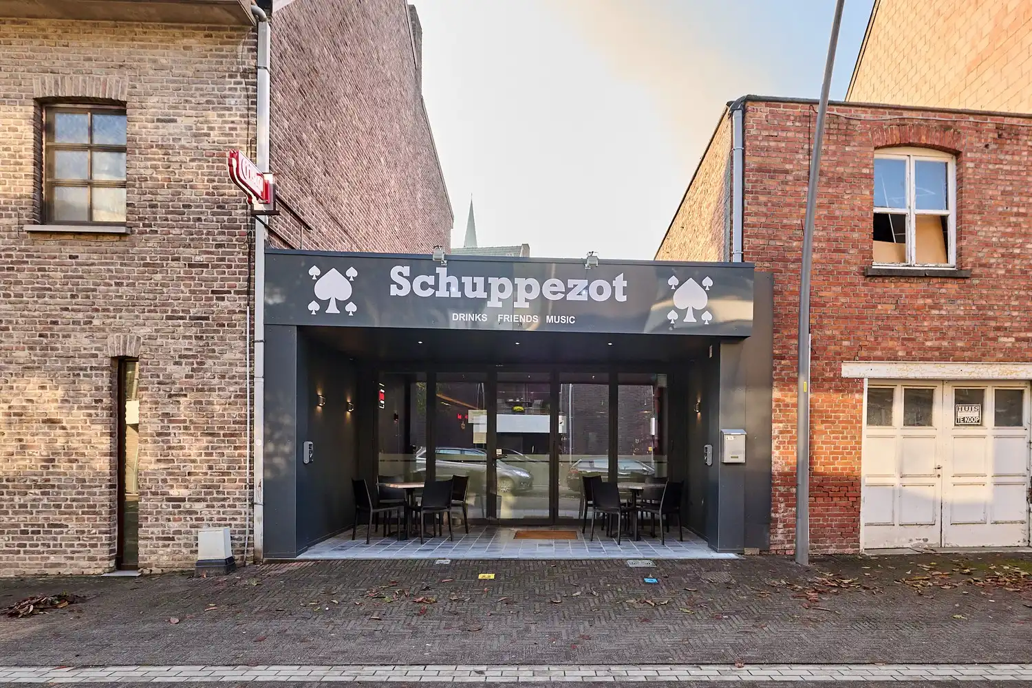 Instapklaar horecapand te koop in Diepenbeek – volledig vernieuwd, tal van mogelijkheden foto 20